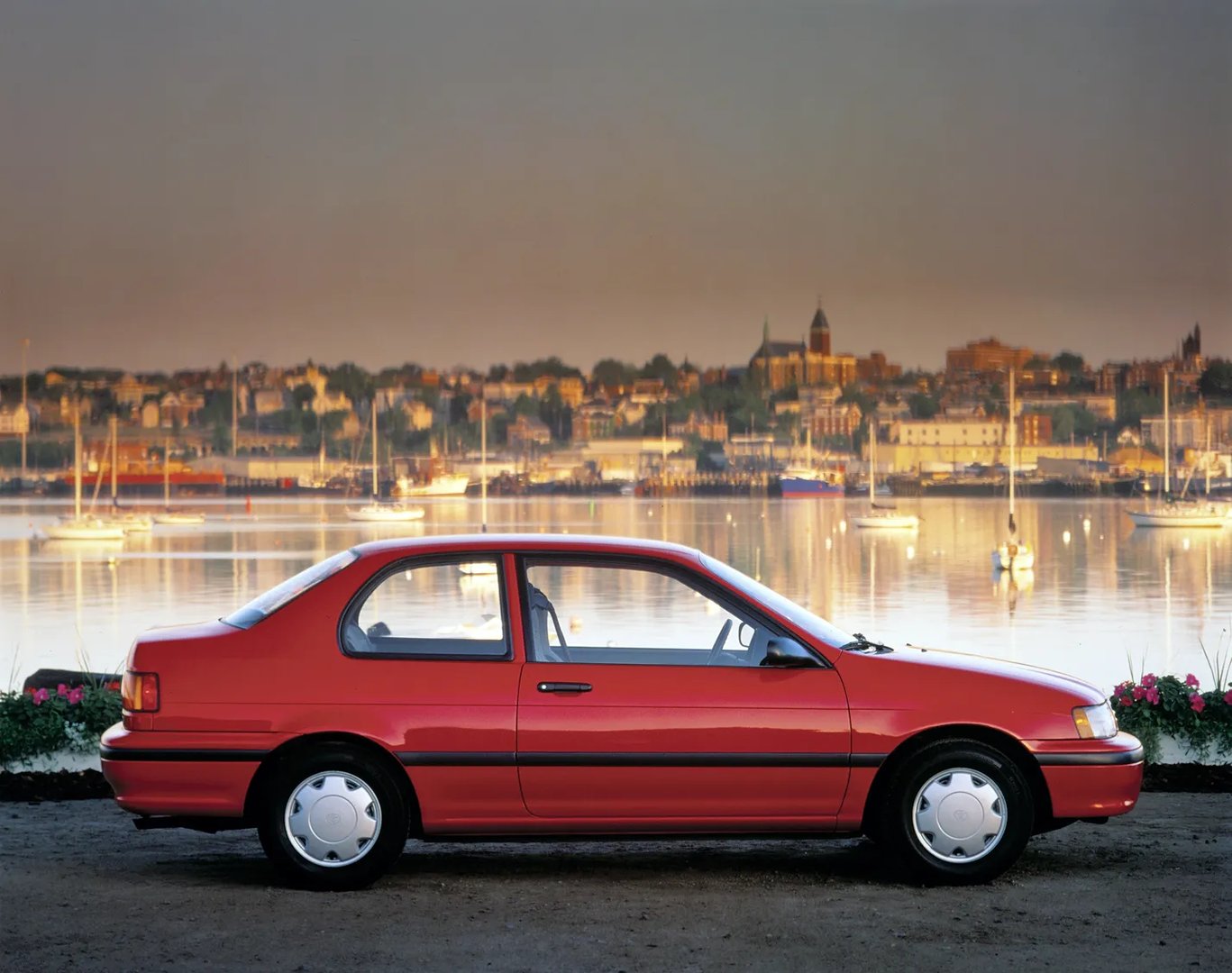 Toyota_Tercel_4_generation__Coupe__4.jpg