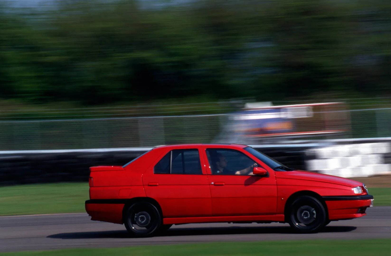 Alfa Romeo_155_1_generation_restyling__Sedan__1.jpg