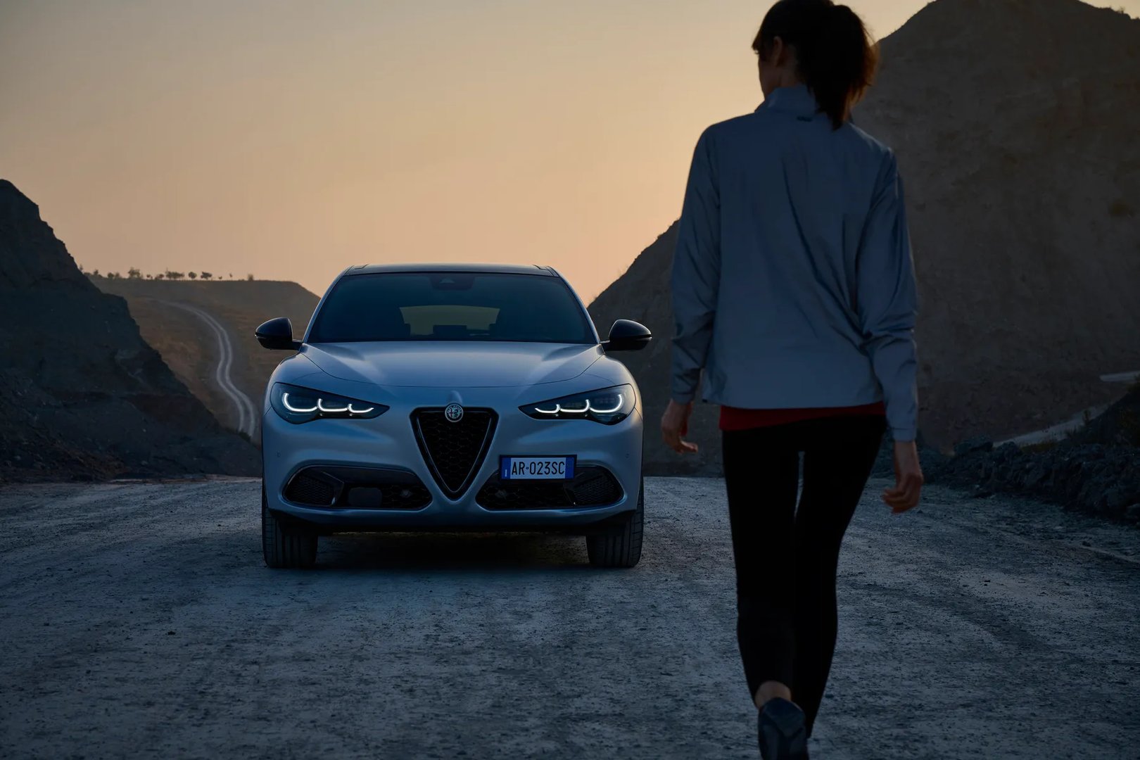 Alfa Romeo_Stelvio_1_generation_restyling_2__SUV_5-doors__6.jpg