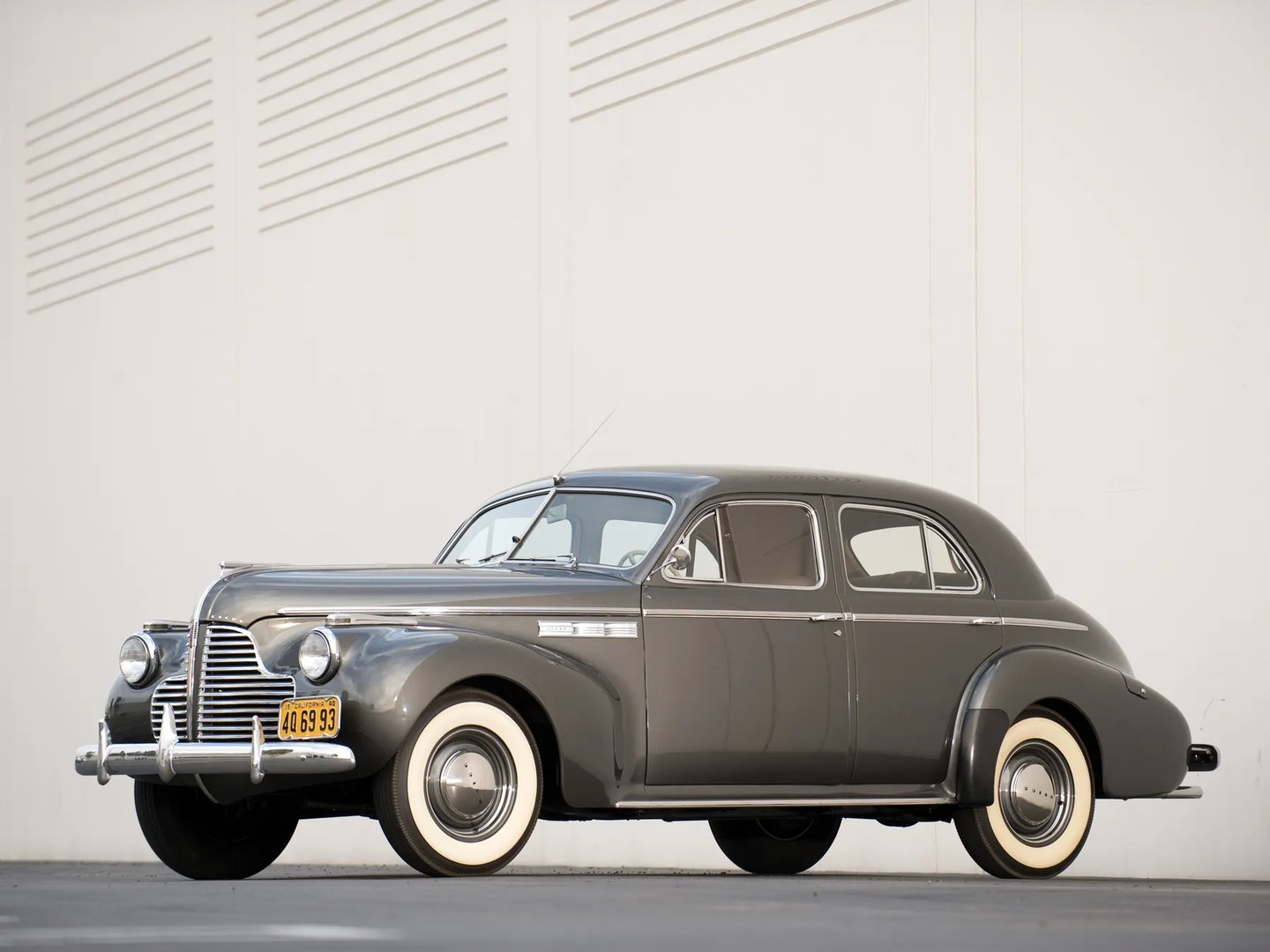 Buick_Super_1_generation__Sedan__5.jpg