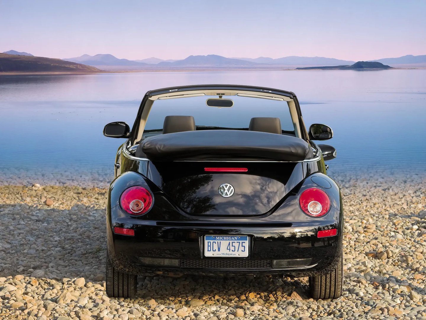 Volkswagen_Beetle_1_generation_restyling__Cabrio__10.jpg