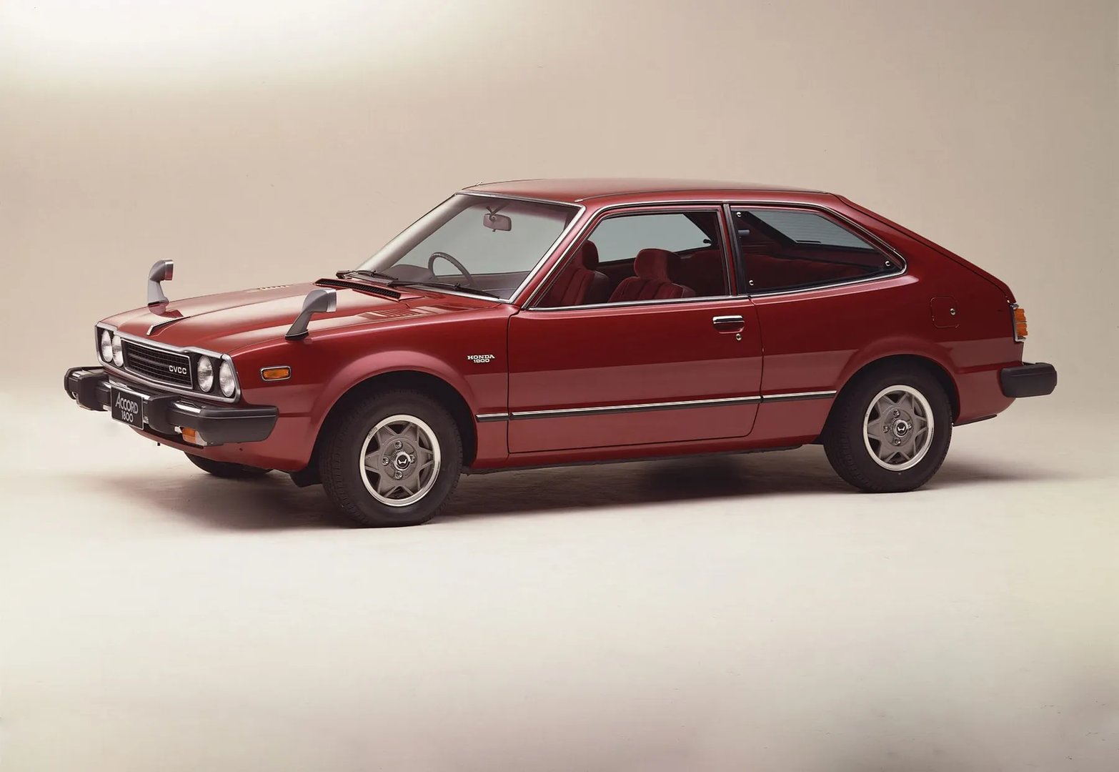 Honda_Accord_1_generation__Hatchback_3-door__5.jpg