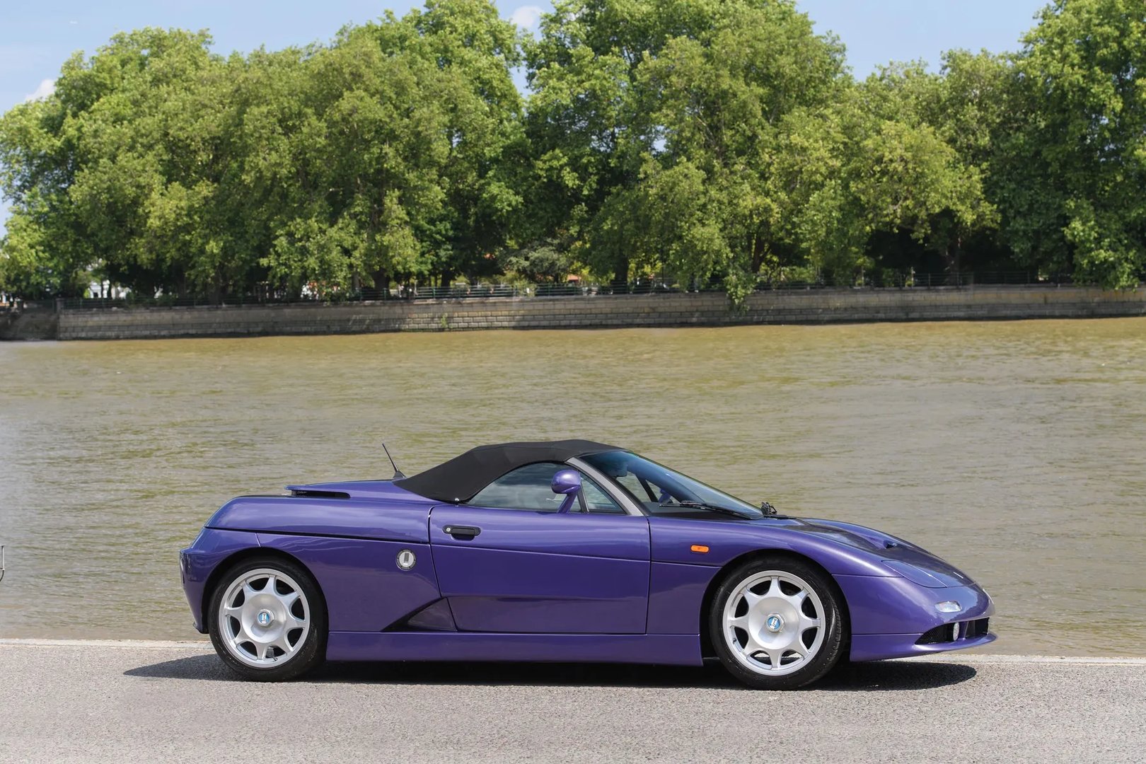 De Tomaso_Guara_1_generation__Speedster__4.jpg