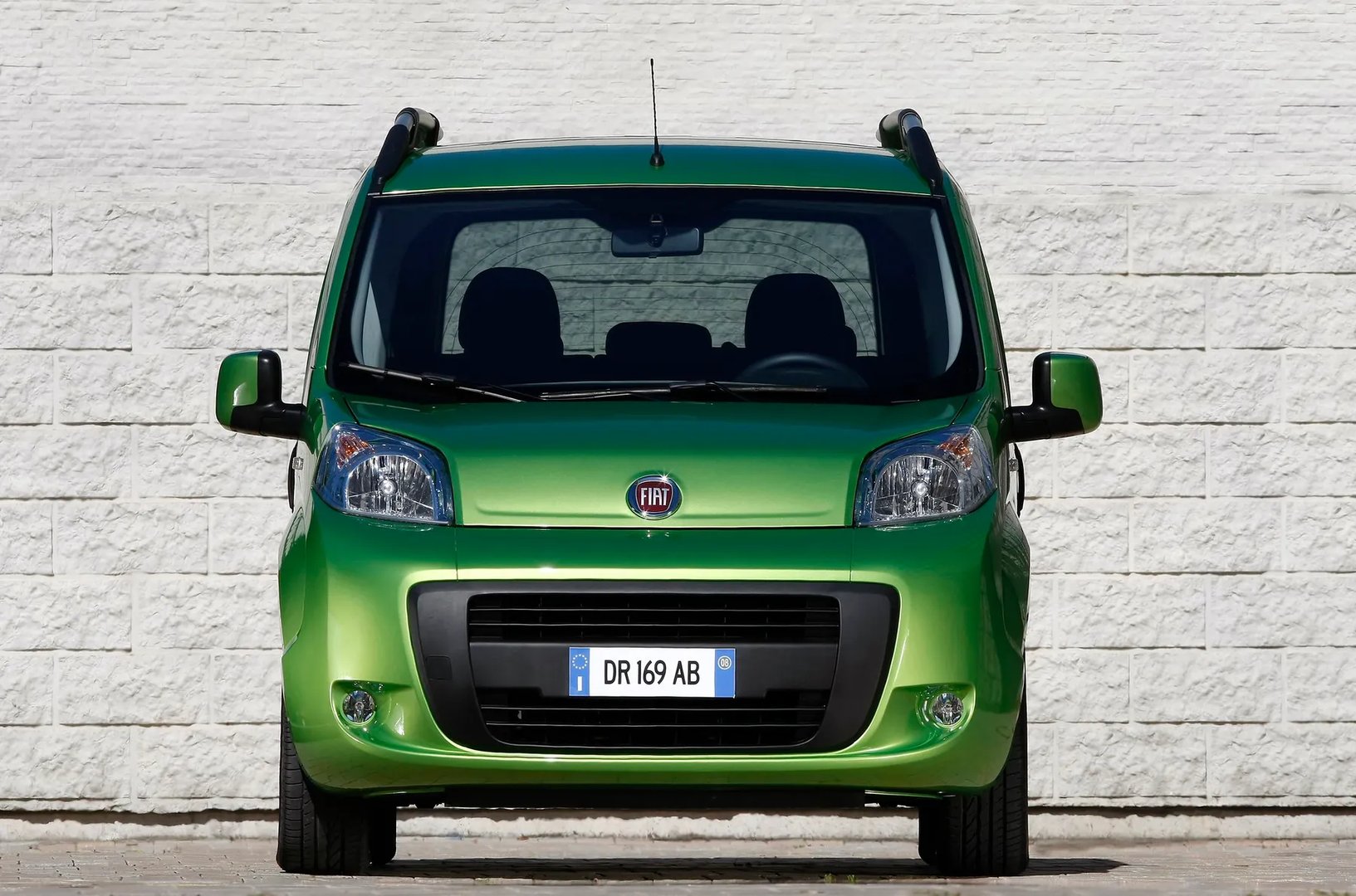 Fiat_Qubo_1_generation__Compact_Van__11.jpg