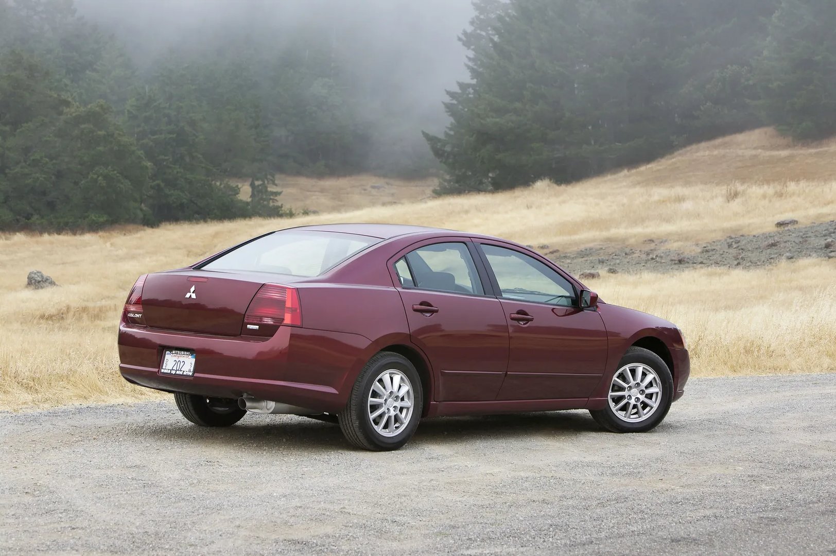 Mitsubishi_Galant_9_generation__Sedan__1.jpg