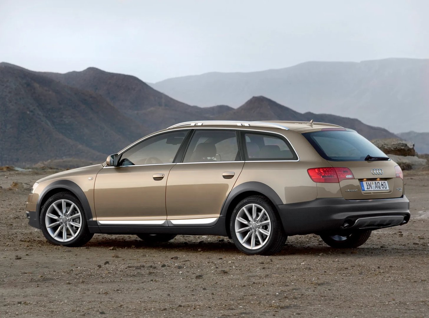 Audi_A6_allroad_2_generation__Estate_5-door__8.jpg