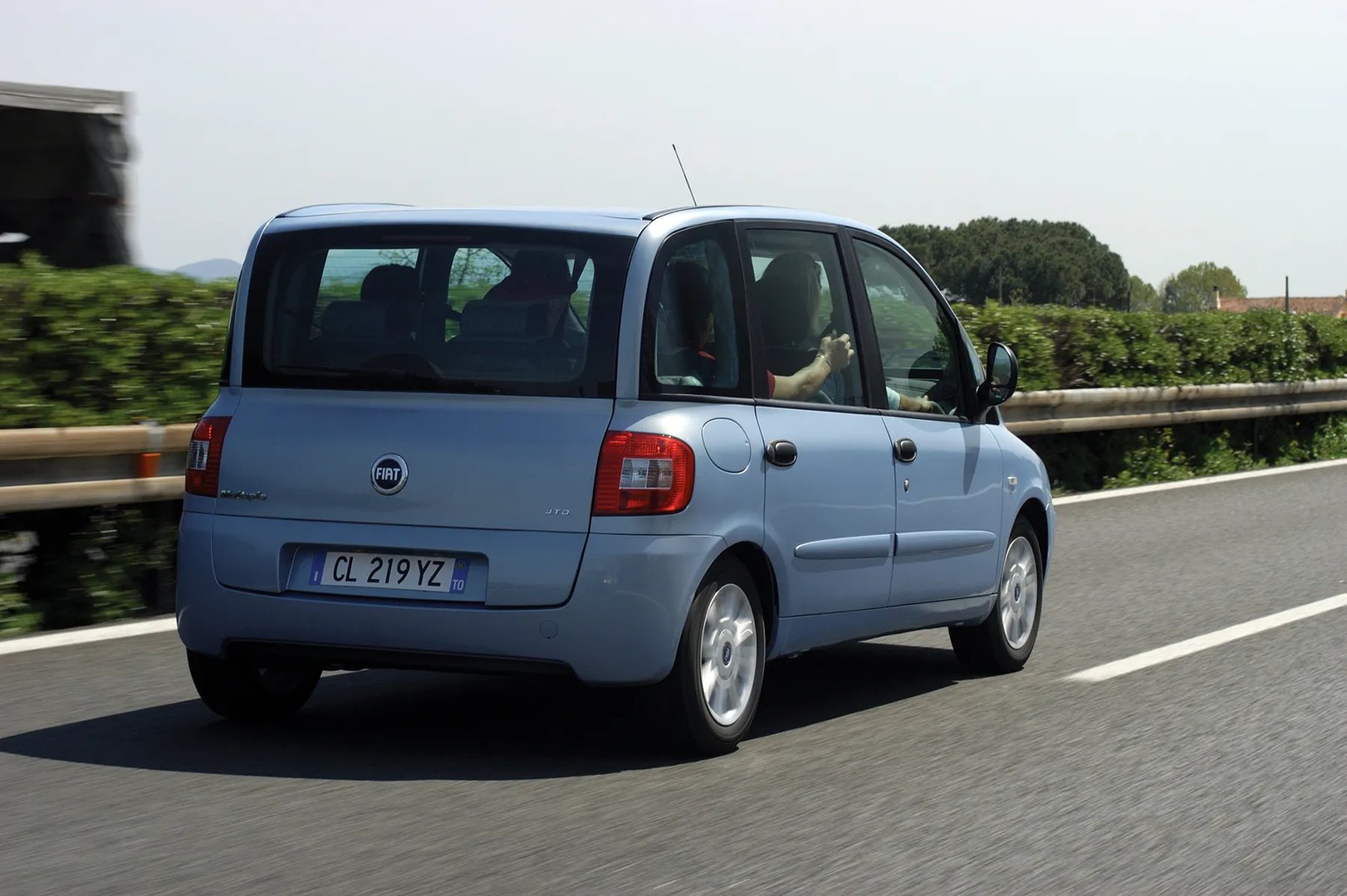 Fiat_Multipla_1_generation_restyling__Compact_Van__5.jpg