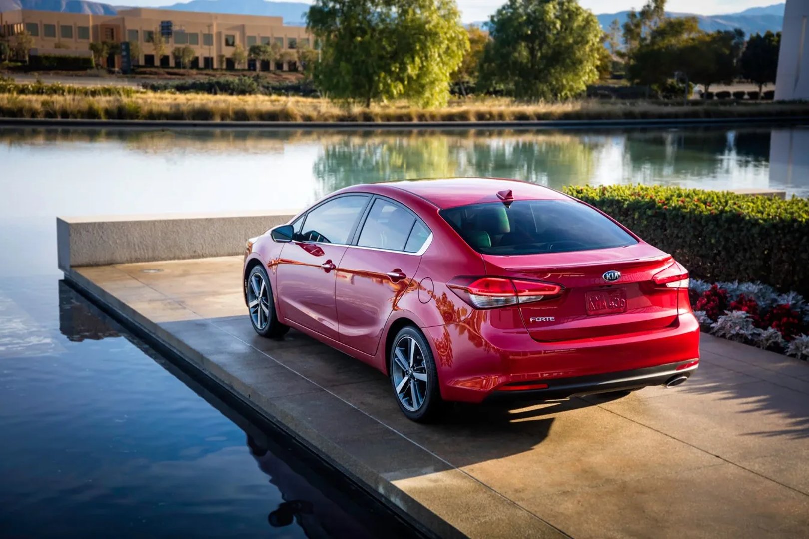 Kia_Forte_2_generation_restyling__Sedan__4.jpg