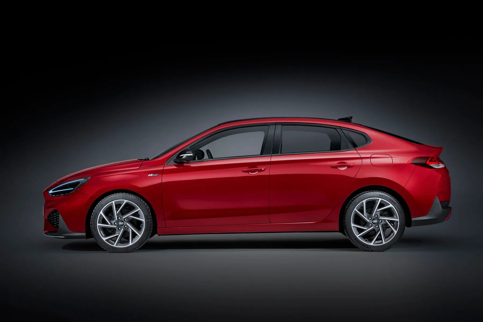 Hyundai_i30_3_generation_restyling_2__Liftback__7.jpg