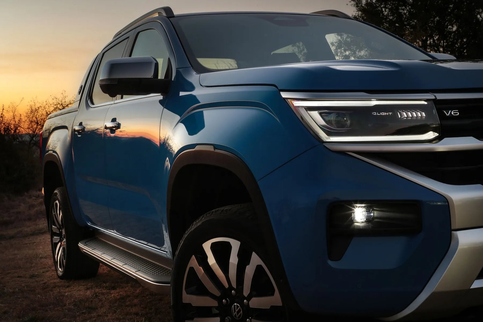 Volkswagen_Amarok_2_generation__Pickup_double-cab__10.jpg