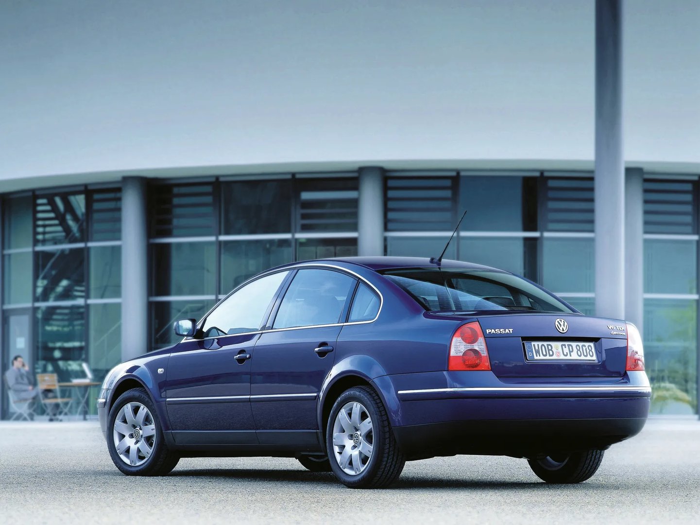 Volkswagen_Passat_5_generation_restyling__Sedan__13.jpg