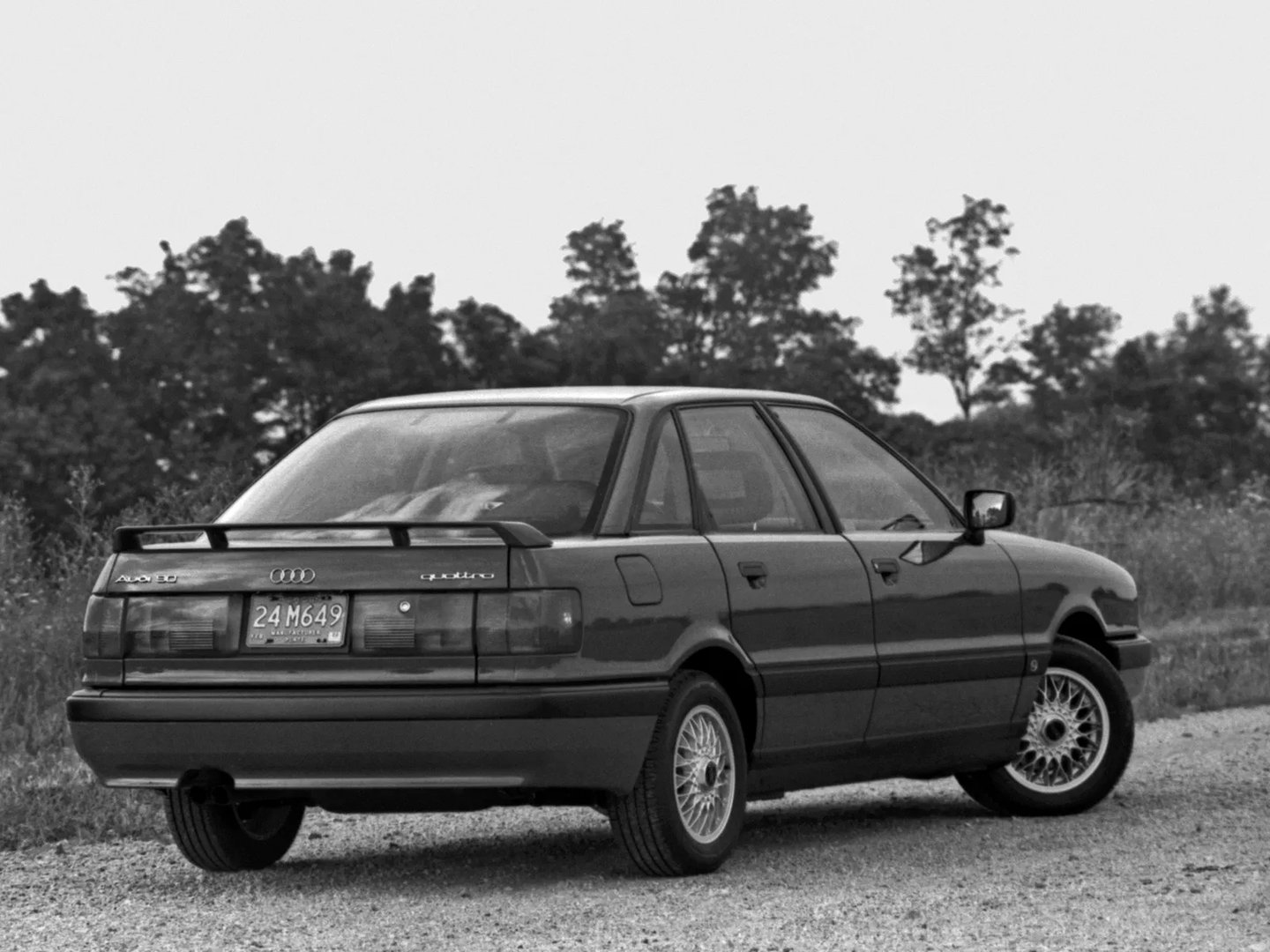 Audi_90_2_generation__Sedan__9.jpg