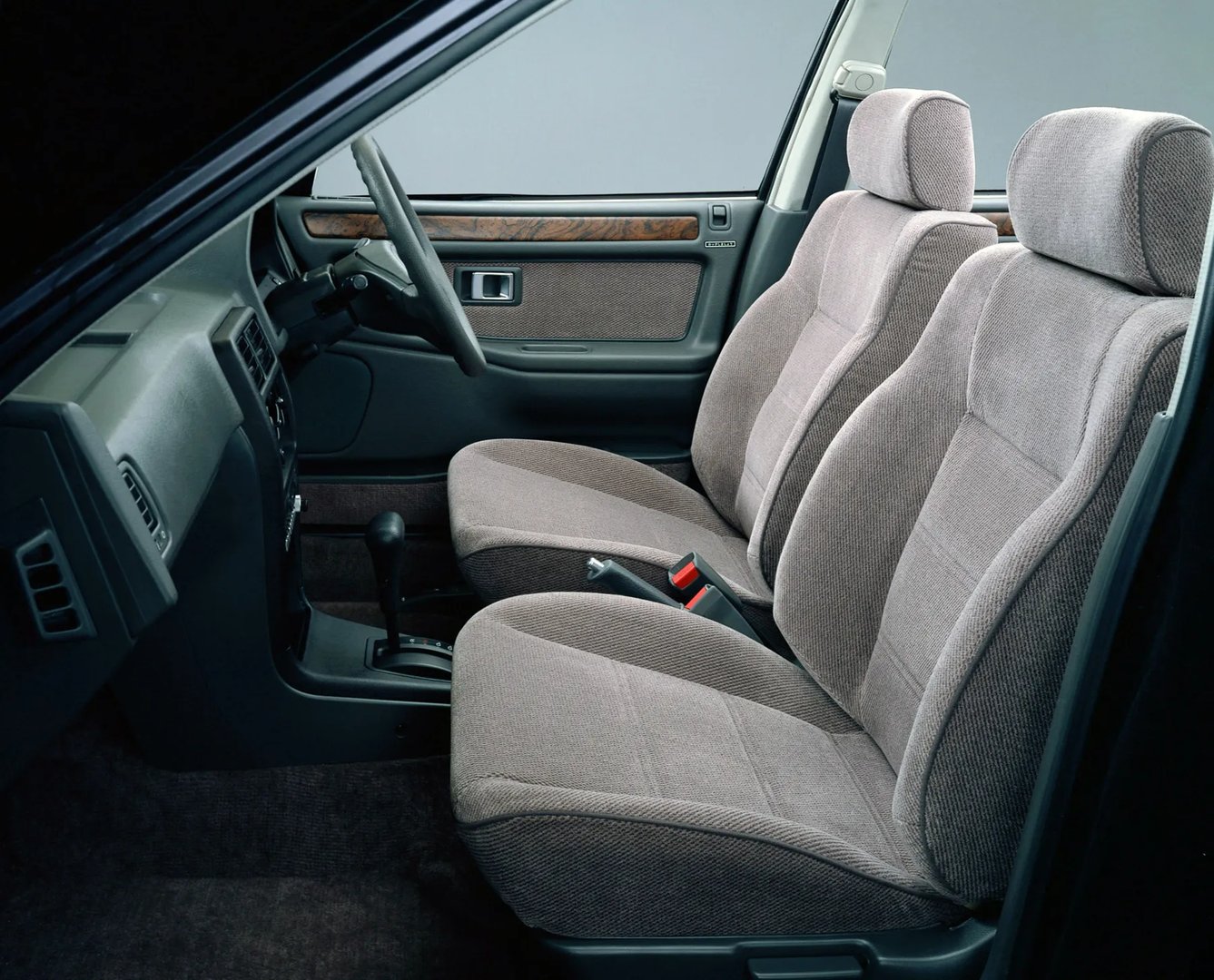 Honda_Concerto_1_generation__Hatchback_5-door__2.jpg