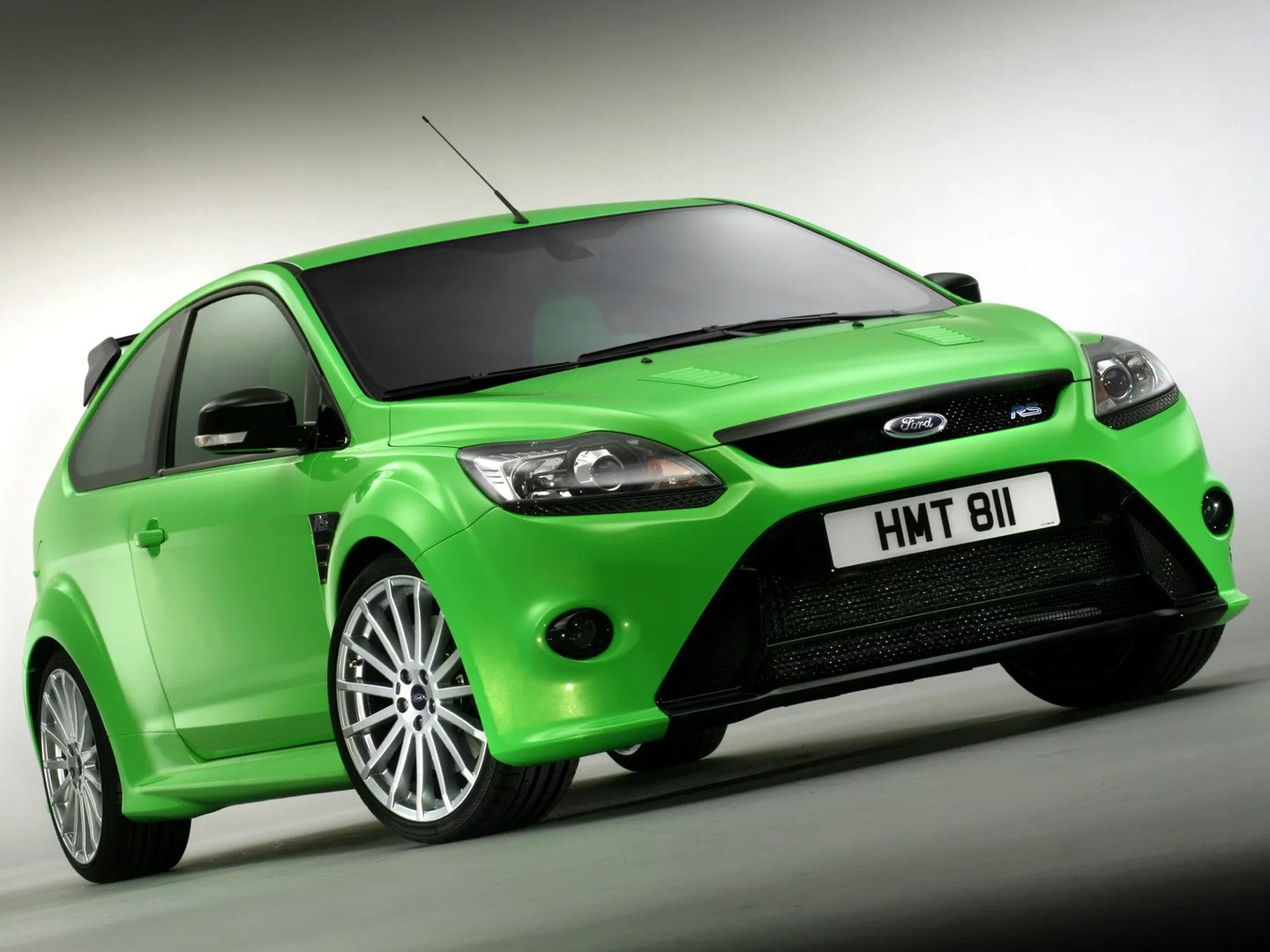 —  Hatchback 3-door