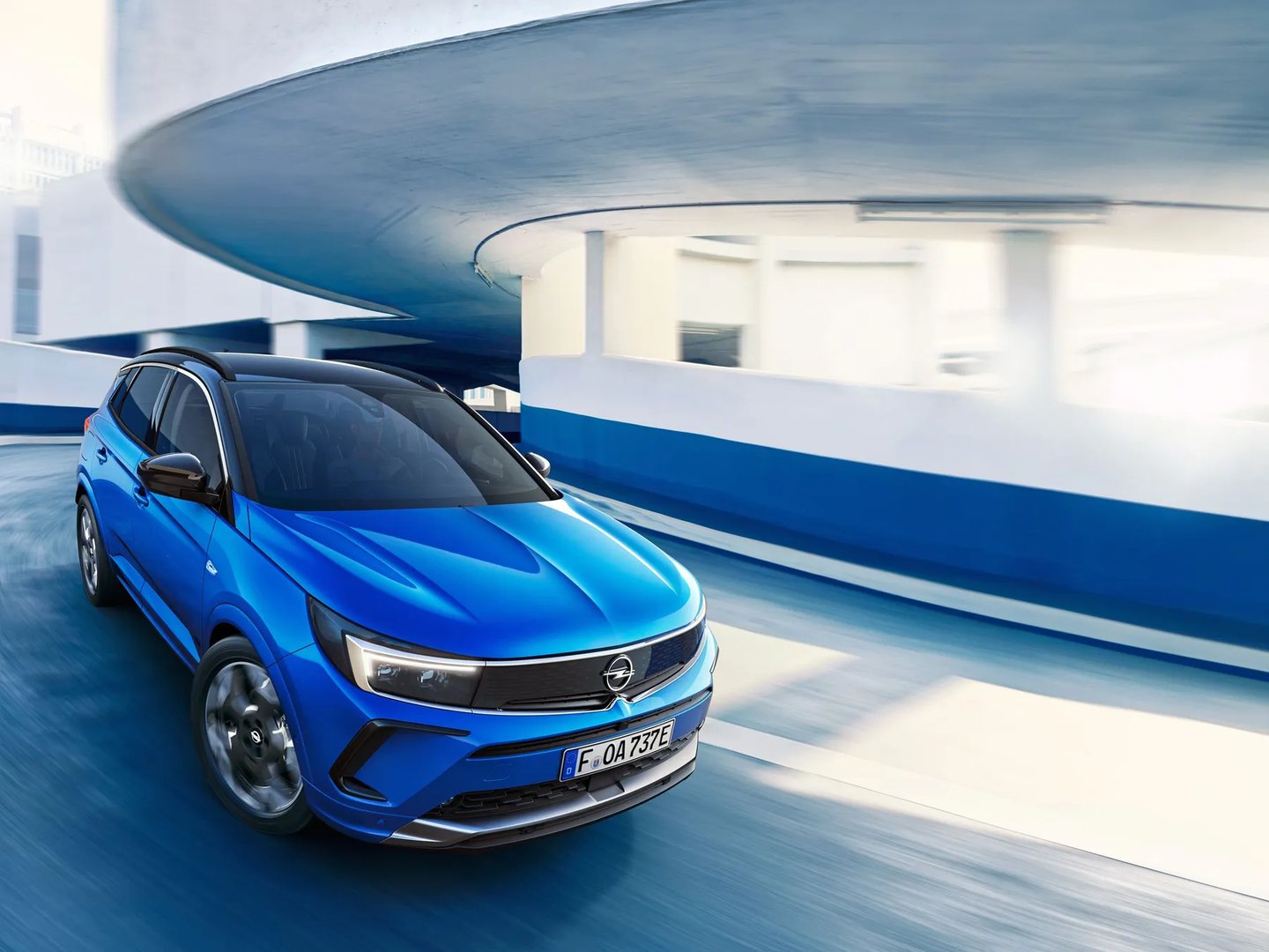 Opel_Grandland_1_generation_restyling_1__SUV_5-doors__1.jpg