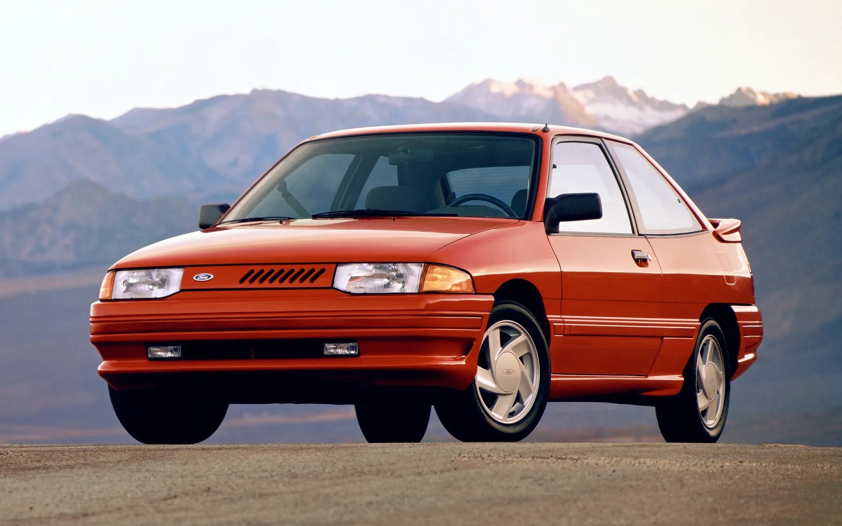 —  Hatchback 3-door