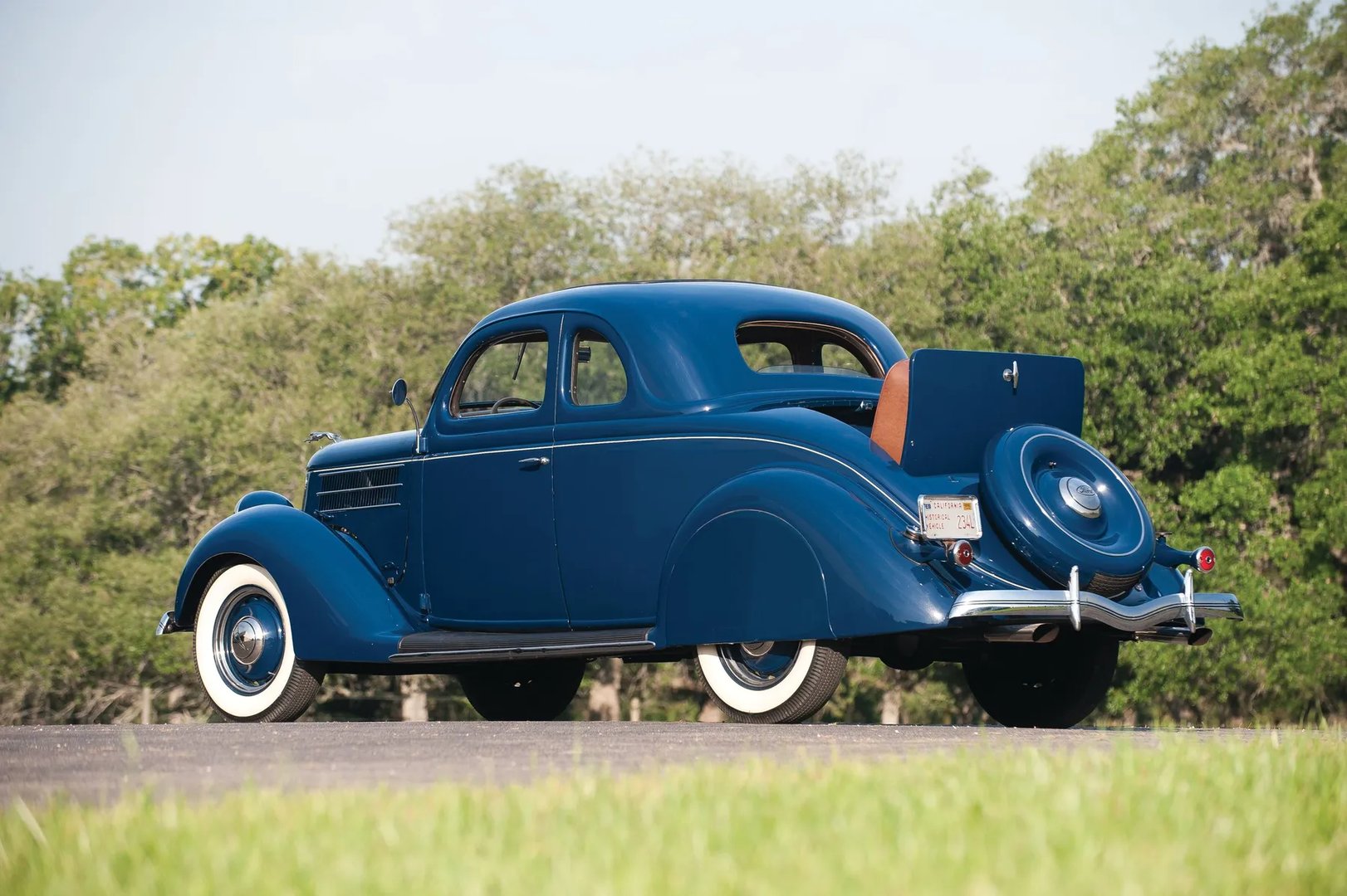 Ford_V8_2_generation__Coupe__2.jpg