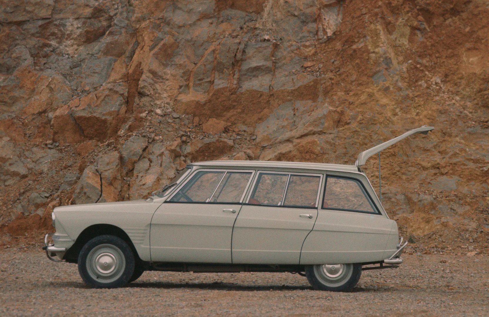 Citroen_AMI_1_generation__Estate_5-door__6.jpg