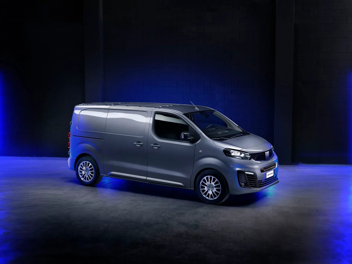 Fiat_Scudo_3_generation__Van__4.jpg