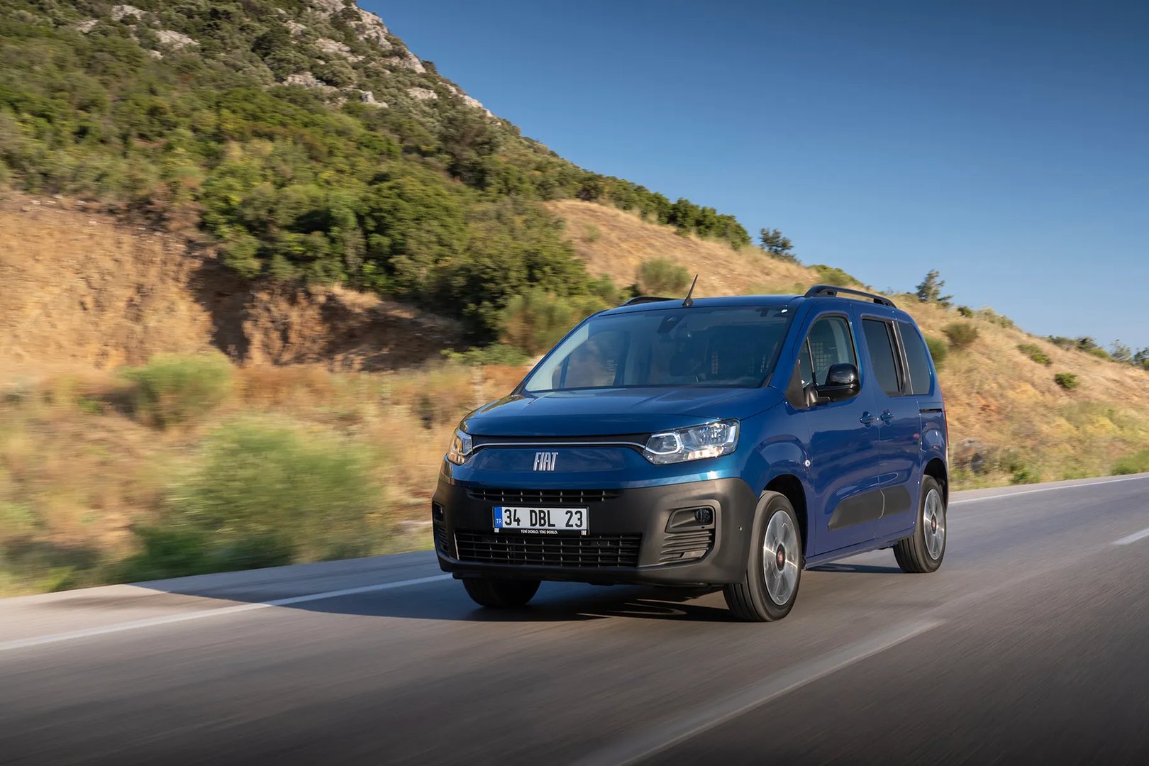 Fiat_Doblo_3_generation__Compact_Van_Long__3.jpg
