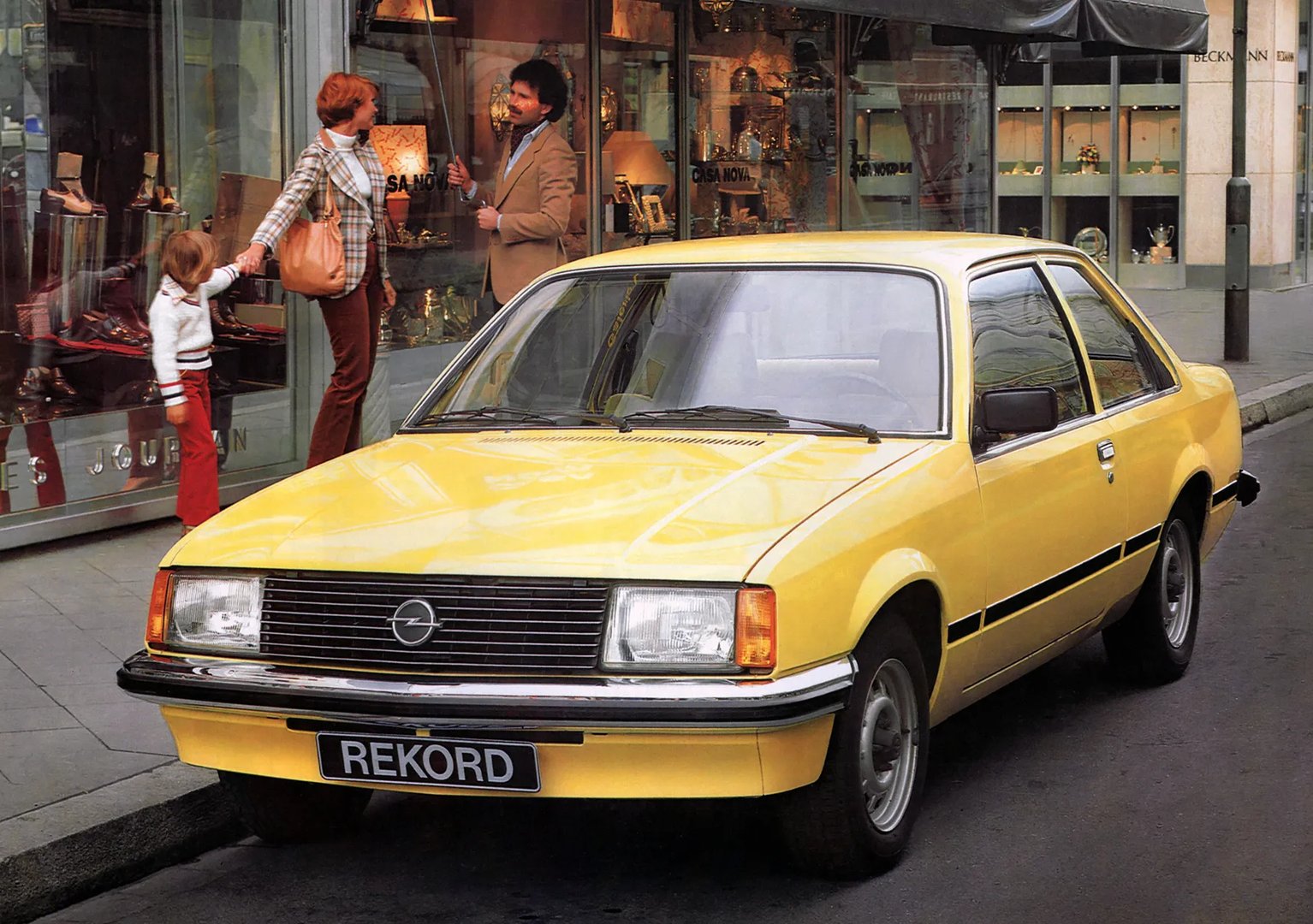 Opel_Rekord_5_generation__Sedan_2-doors__2.jpg