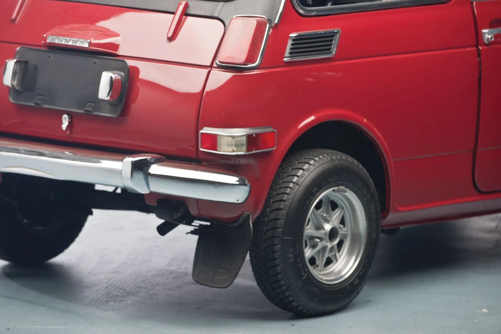Honda_N360_1_generation__Sedan_2-doors__13.jpg