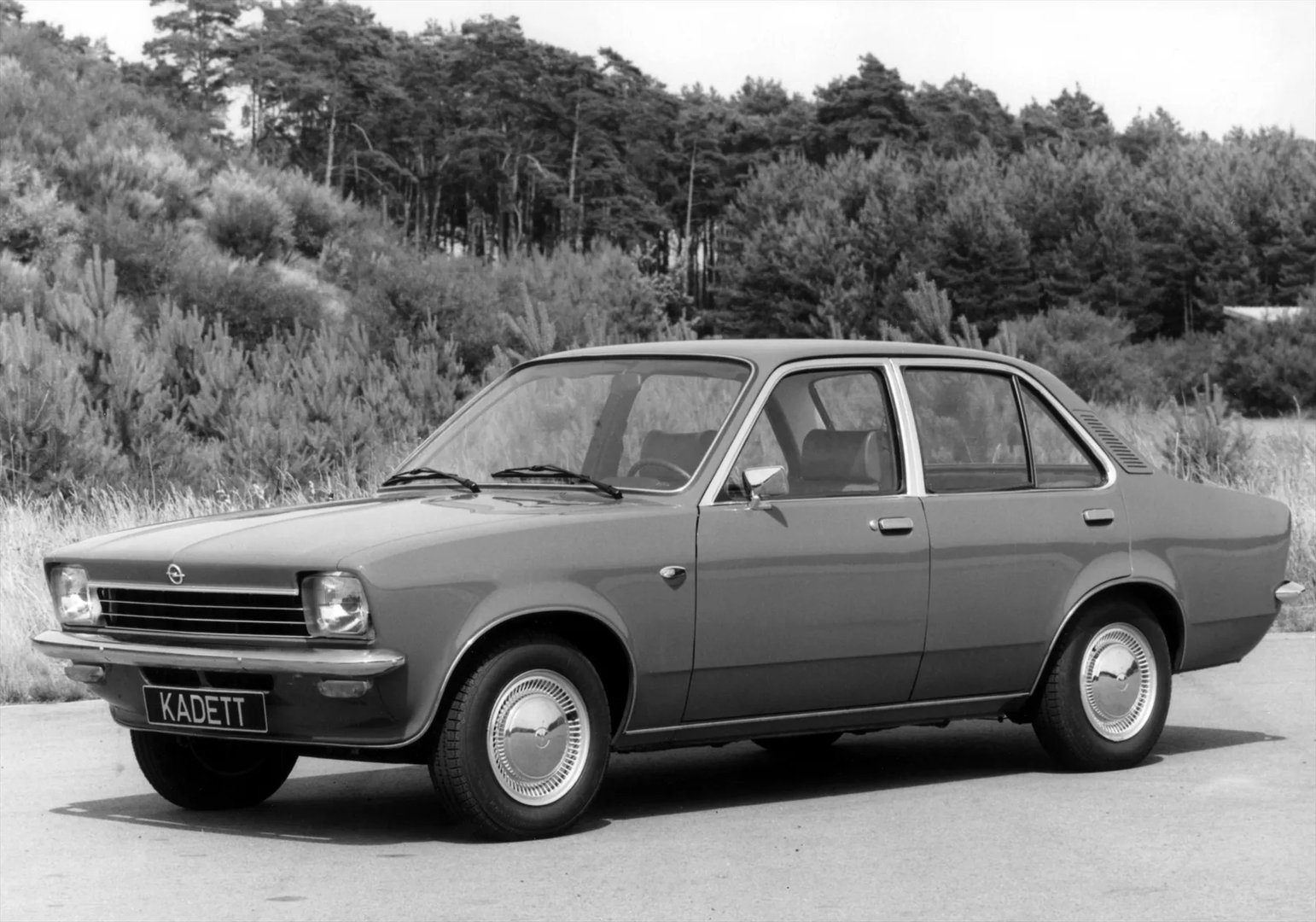 Opel_Kadett_3_generation__Sedan__3.jpg