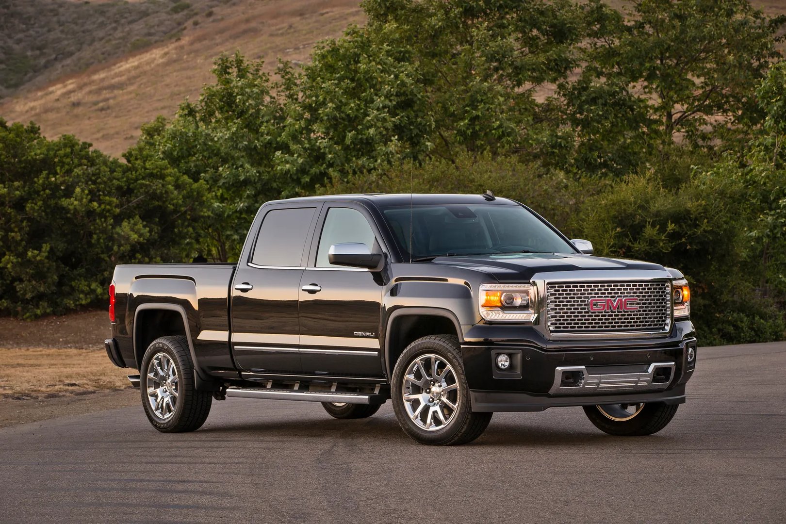 GMC_Sierra_3_generation__Pickup_double-cab__13.jpg