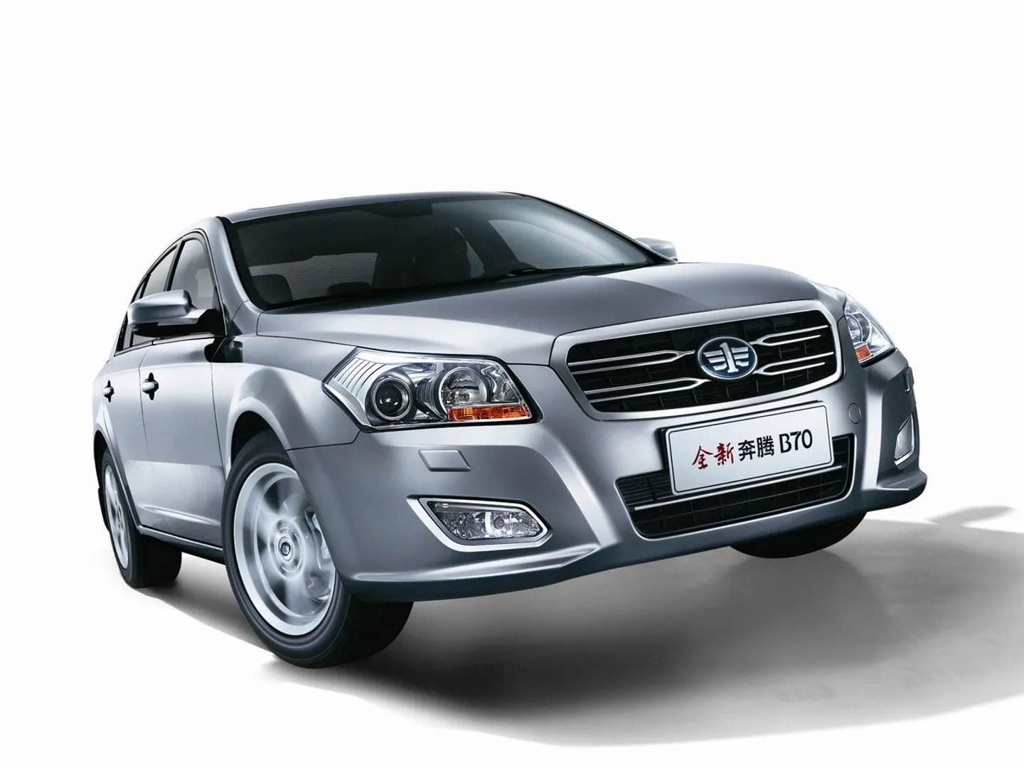 FAW_Besturn_B70_1_generation__Sedan__4.jpg