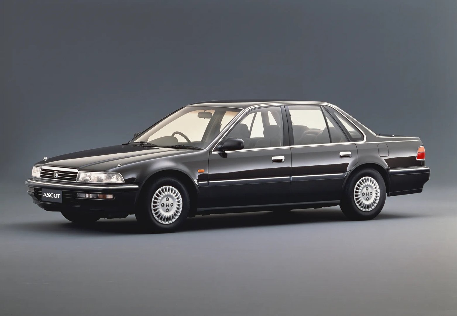 Honda_Ascot_1_generation__Sedan__8.jpg