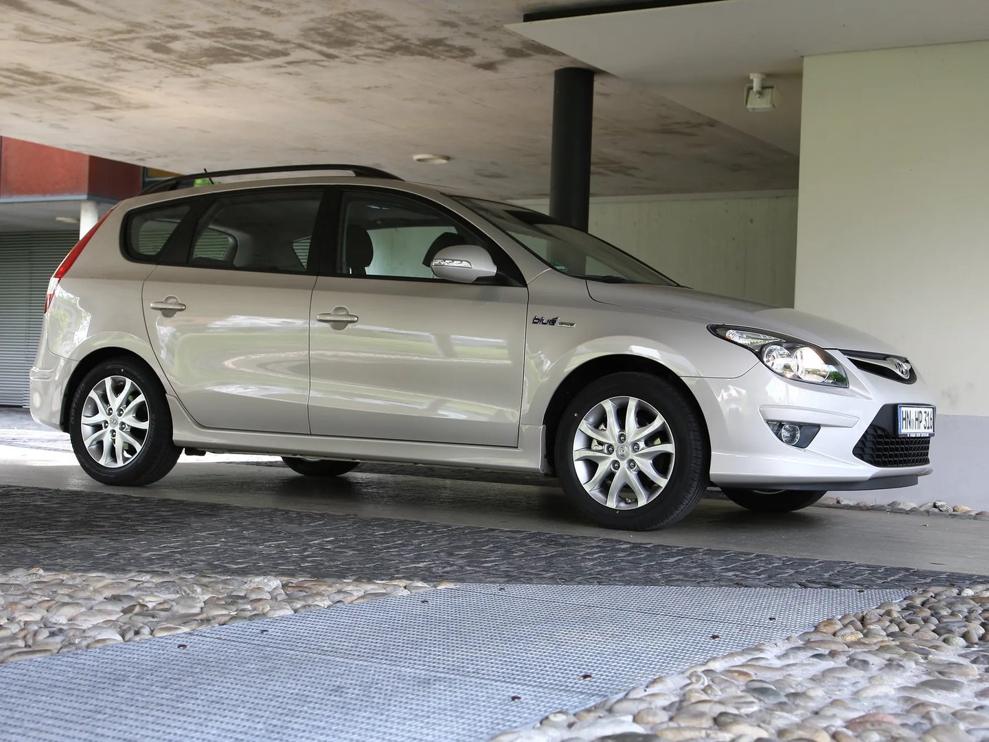 Hyundai_i30_1_generation_restyling__Estate_5-door__5.jpg