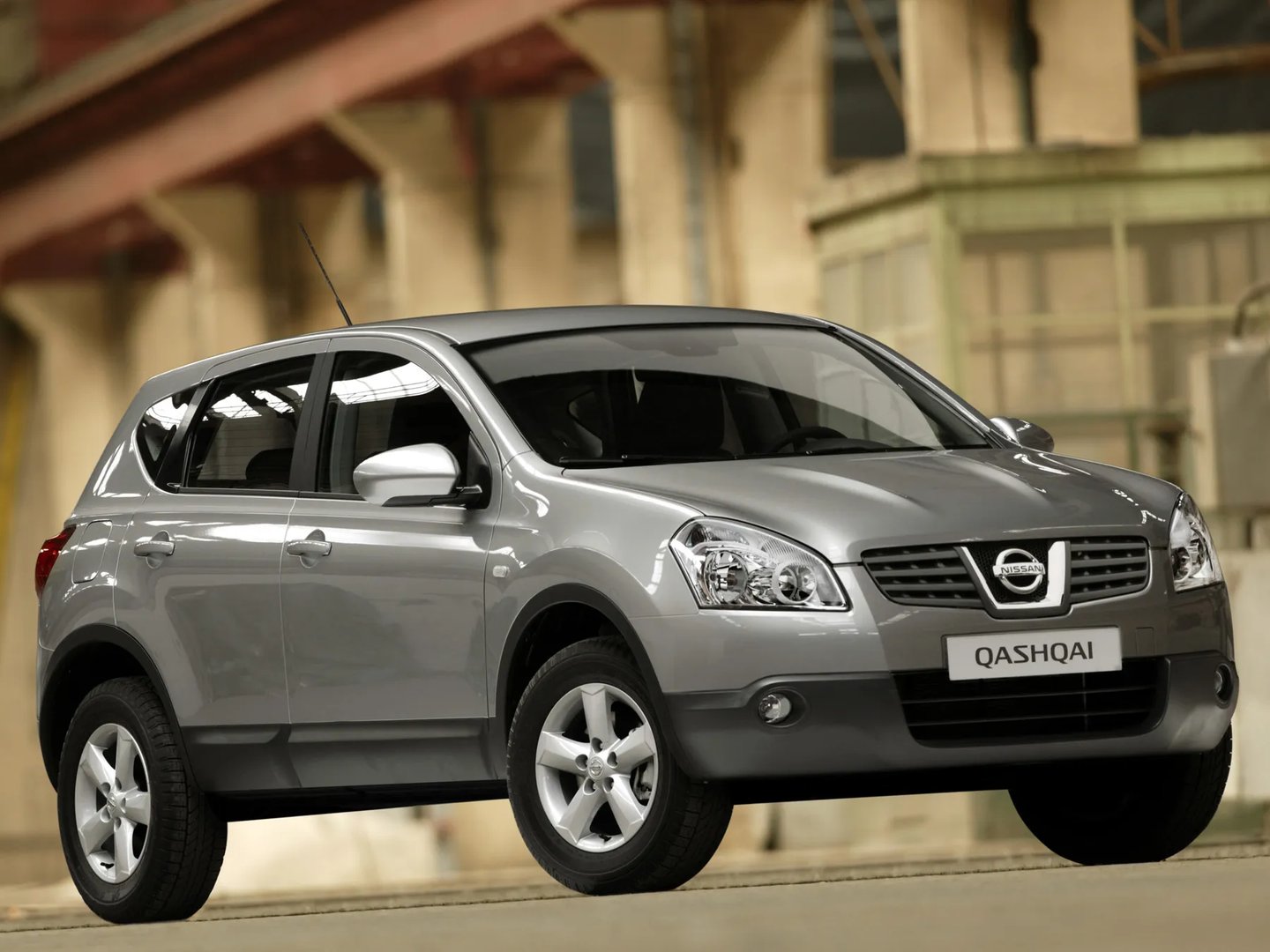 Nissan_Qashqai_1_generation__SUV_5-doors__4.jpg