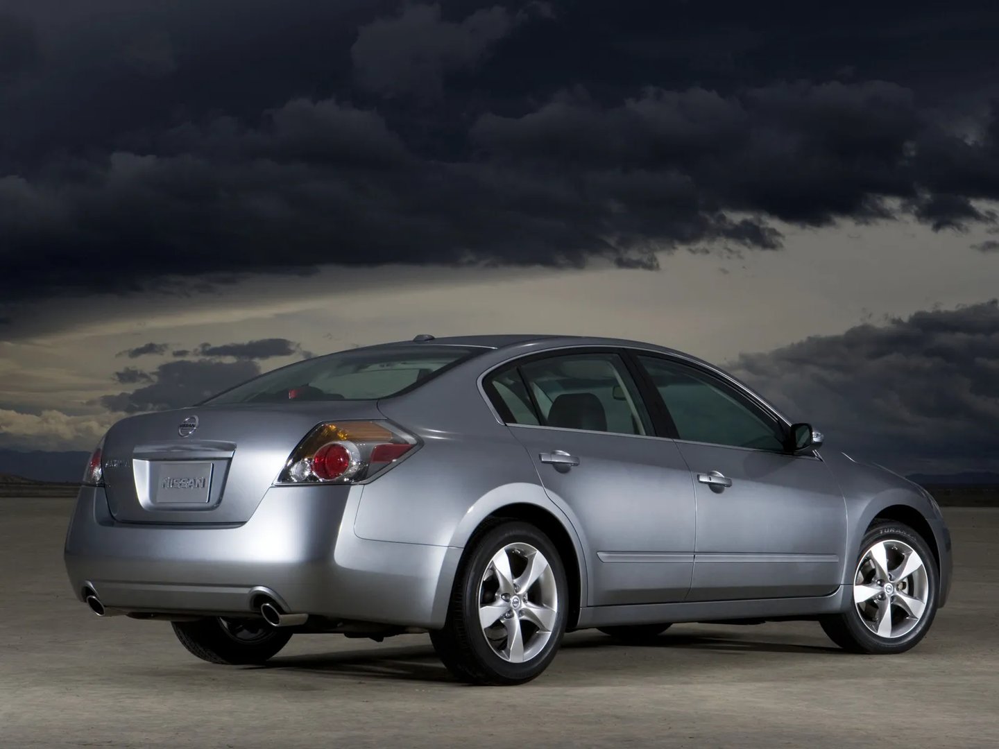 Nissan_Altima_4_generation__Sedan__11.jpg