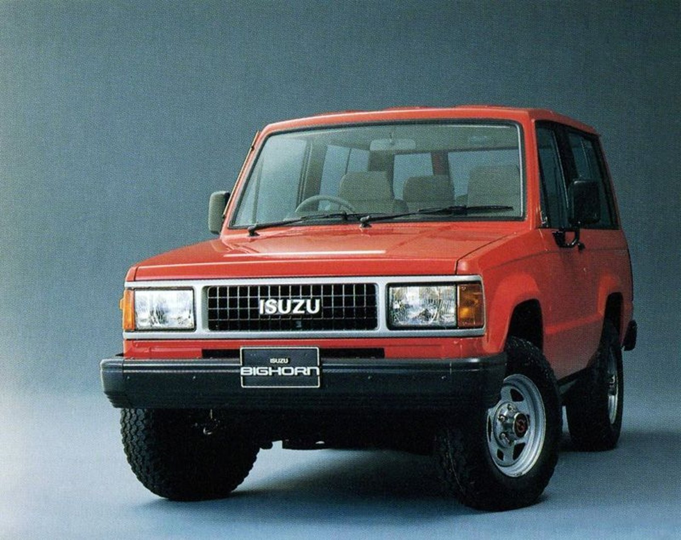 isuzu_Bighorn_1_generation__SUV_3-doors__1.jpg