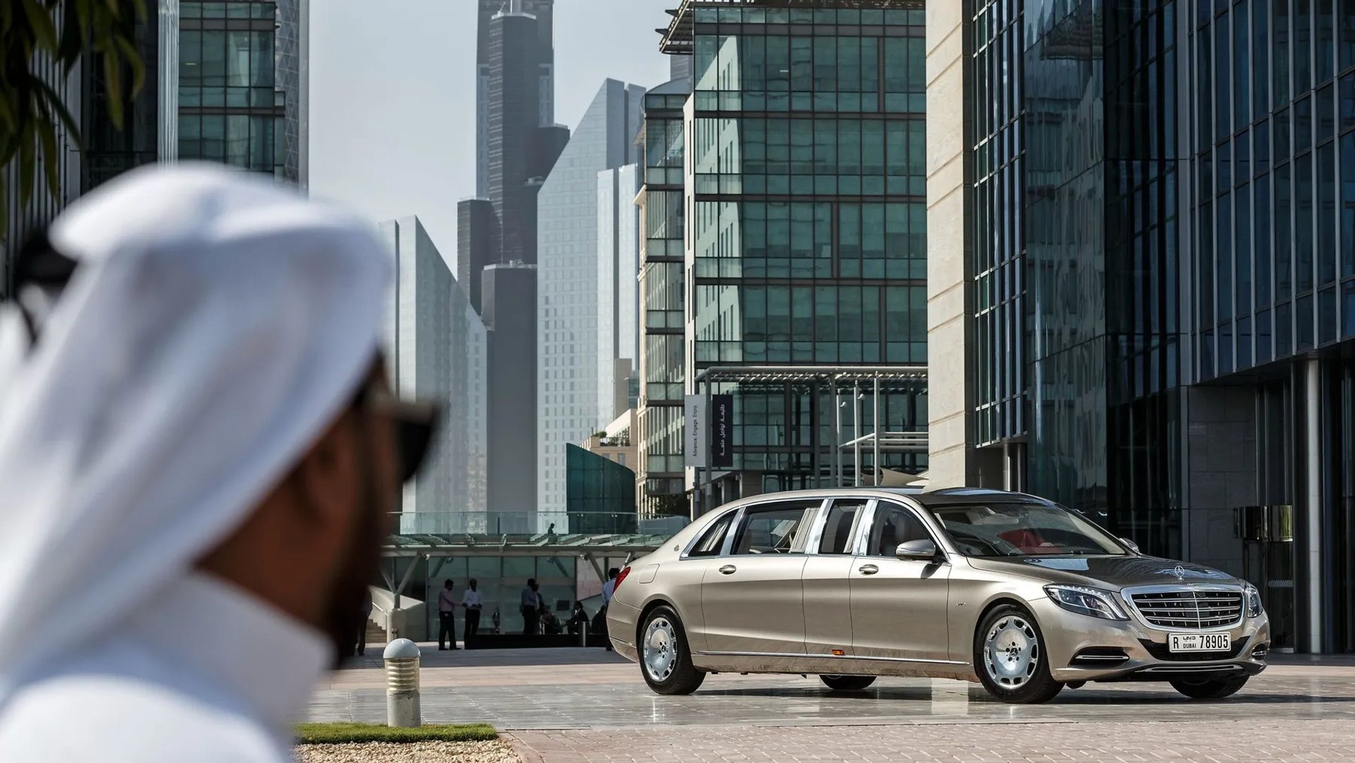 Maybach_S-class_1_generation__Limousine__3.jpg