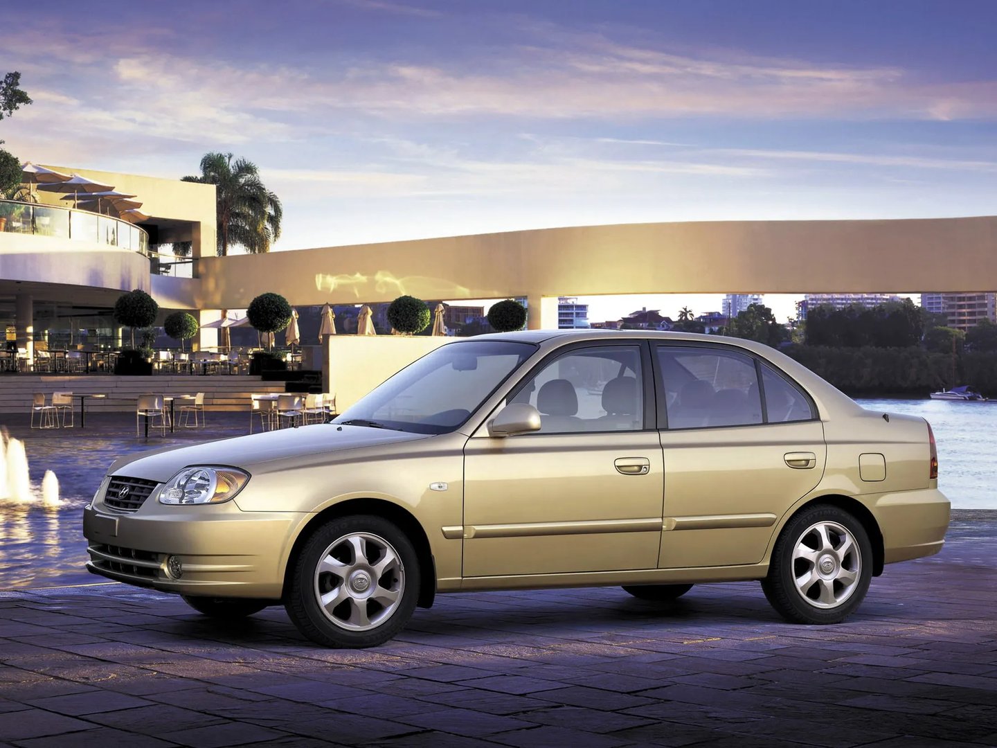Hyundai_Accent_2_generation_restyling__Sedan__6.jpg