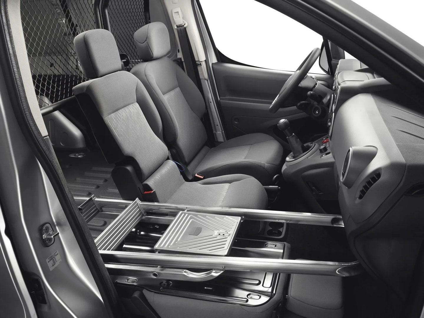 Peugeot_Partner_2_generation_restyling__Compact_Van__8.jpg