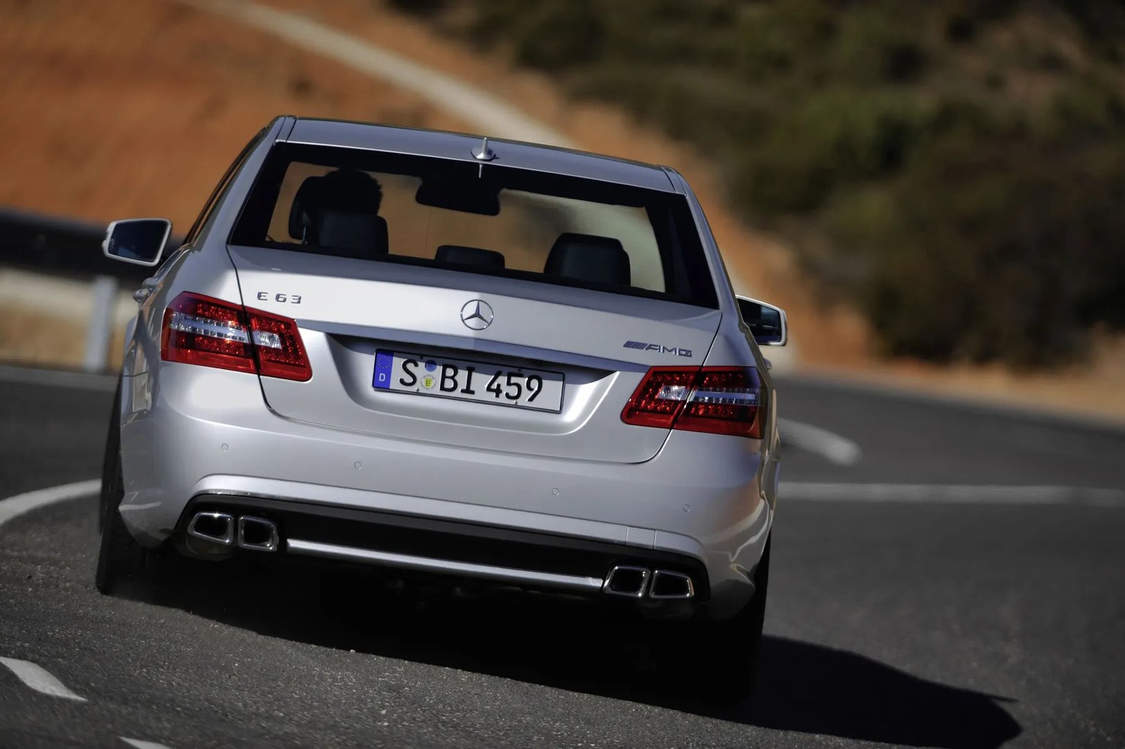 Mercedes_E-Class_AMG_4_generation__Sedan__6.jpg
