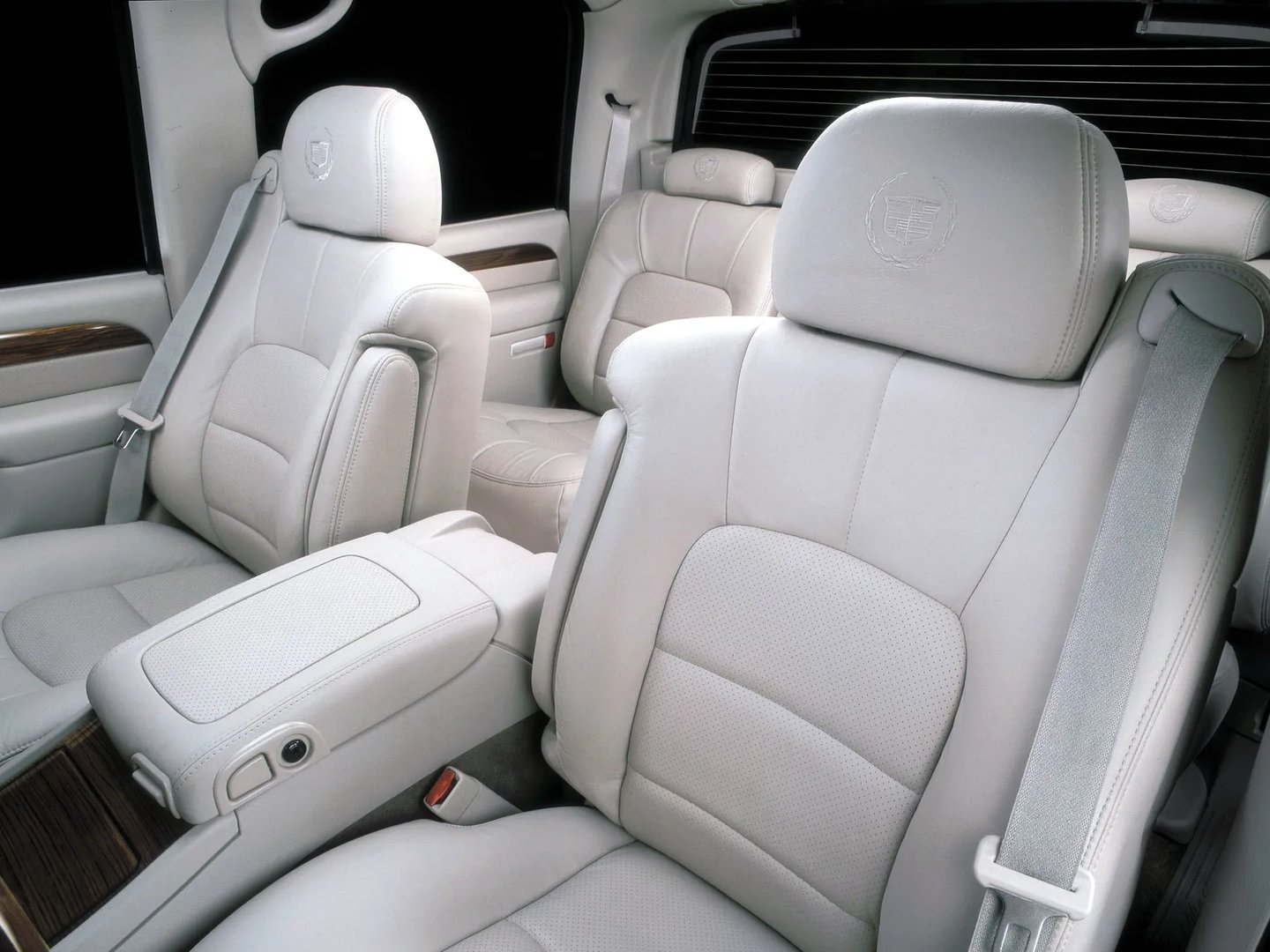 Cadillac_Escalade_2_generation__Pickup_double-cab__8.jpg