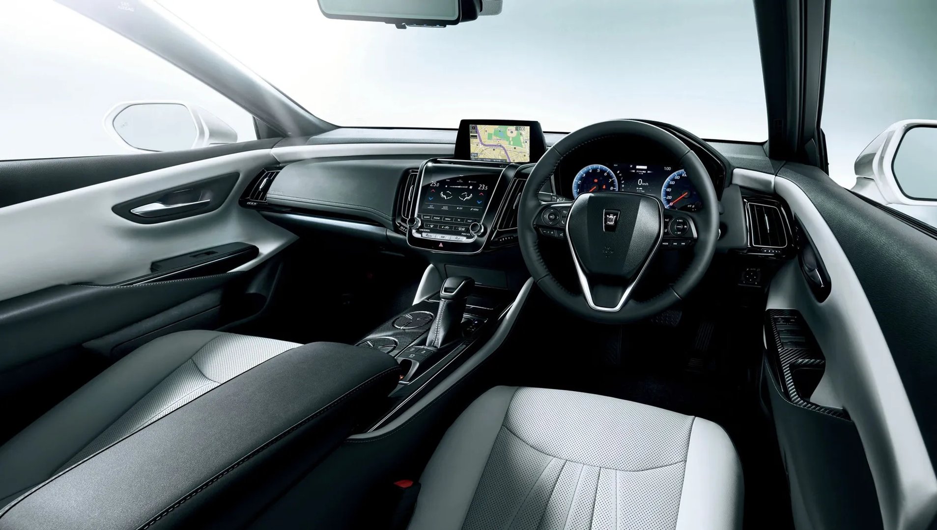 Toyota_Crown_15_generation__Sedan__5.jpg