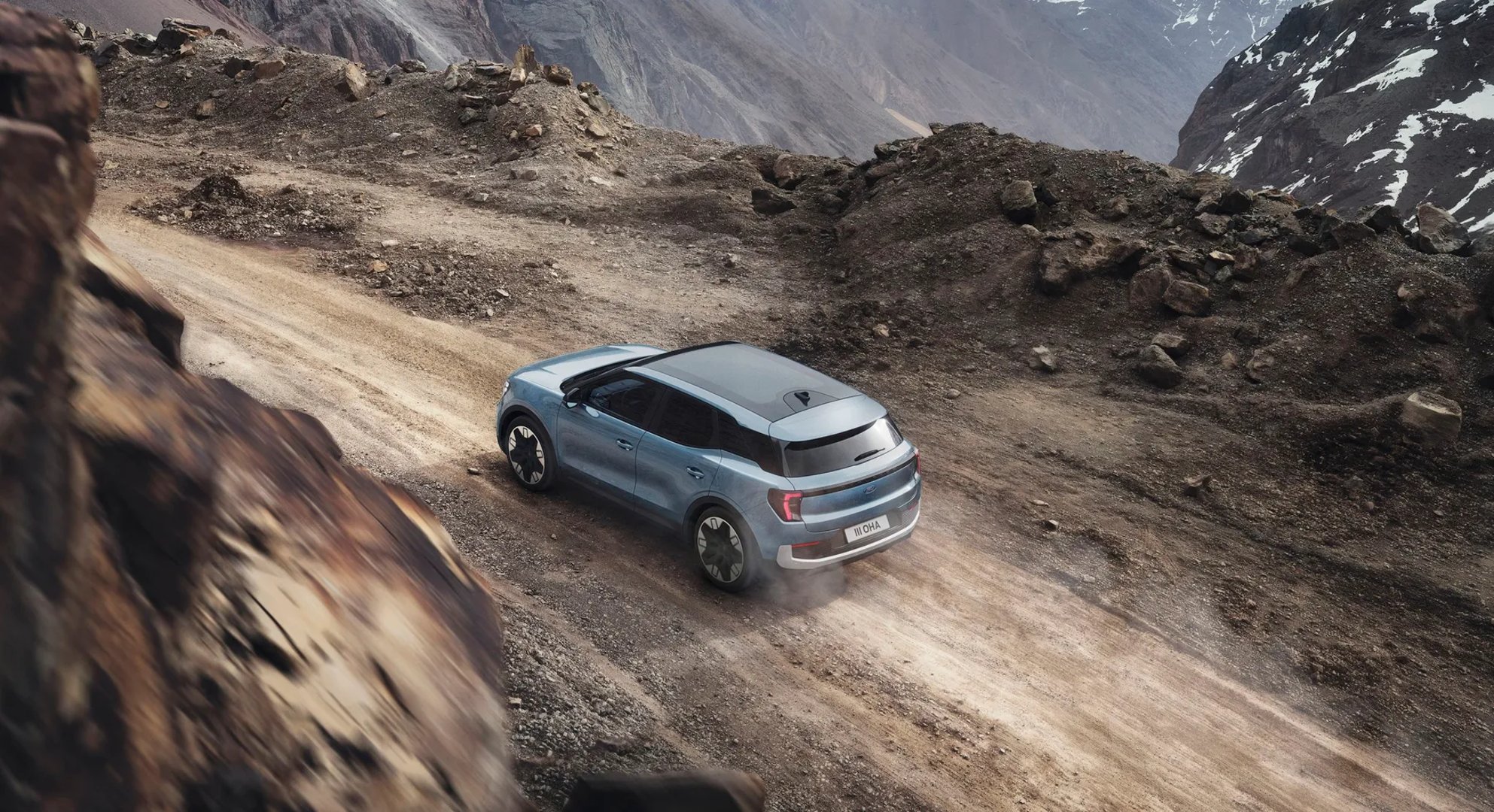 Ford_Explorer_EV_1_generation__SUV_5-doors__12.jpg