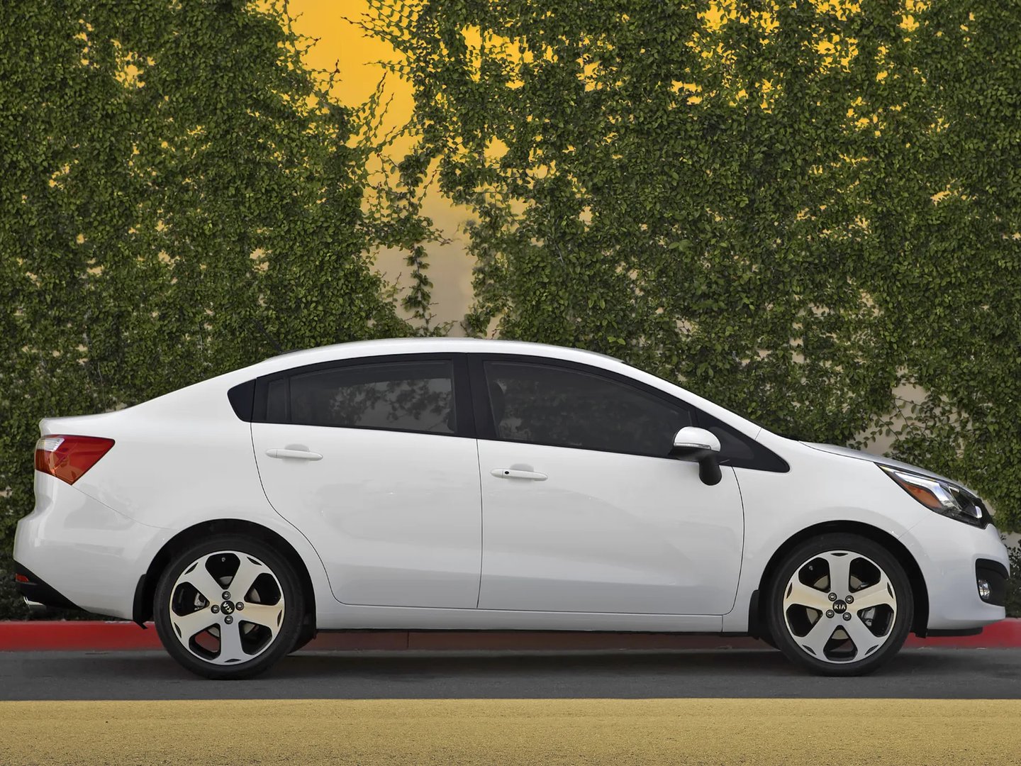 Kia_Rio_3_generation__Sedan__5.jpg