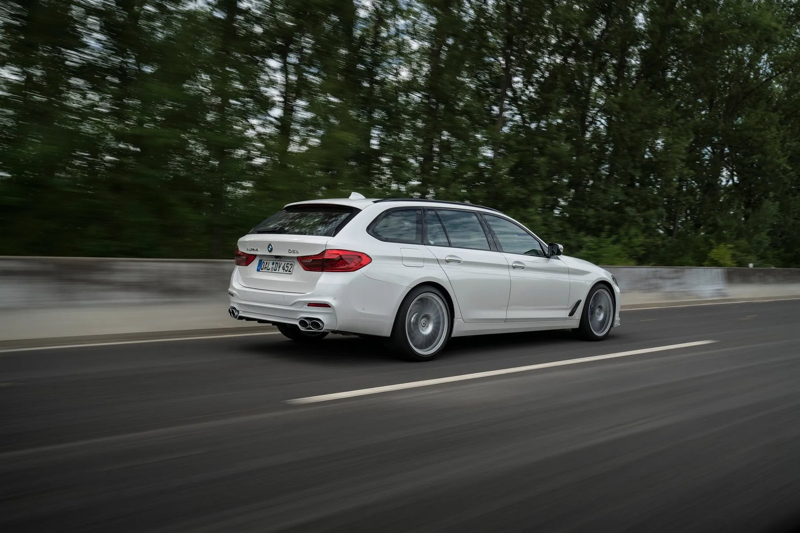 Alpina_D5_2_generation__Estate_5-door__3.jpg