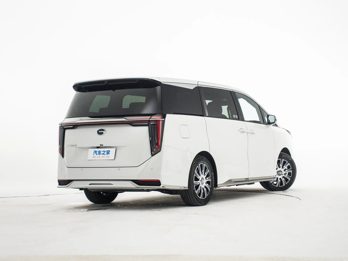 gac_Motor_Trumpchi_E9_1_generation__Minivan__9.jpg