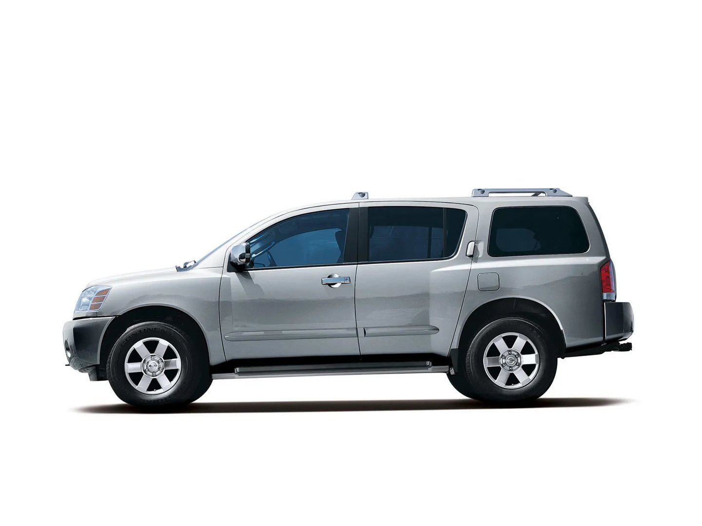 Nissan_Armada_1_generation__SUV_5-doors__3.jpg