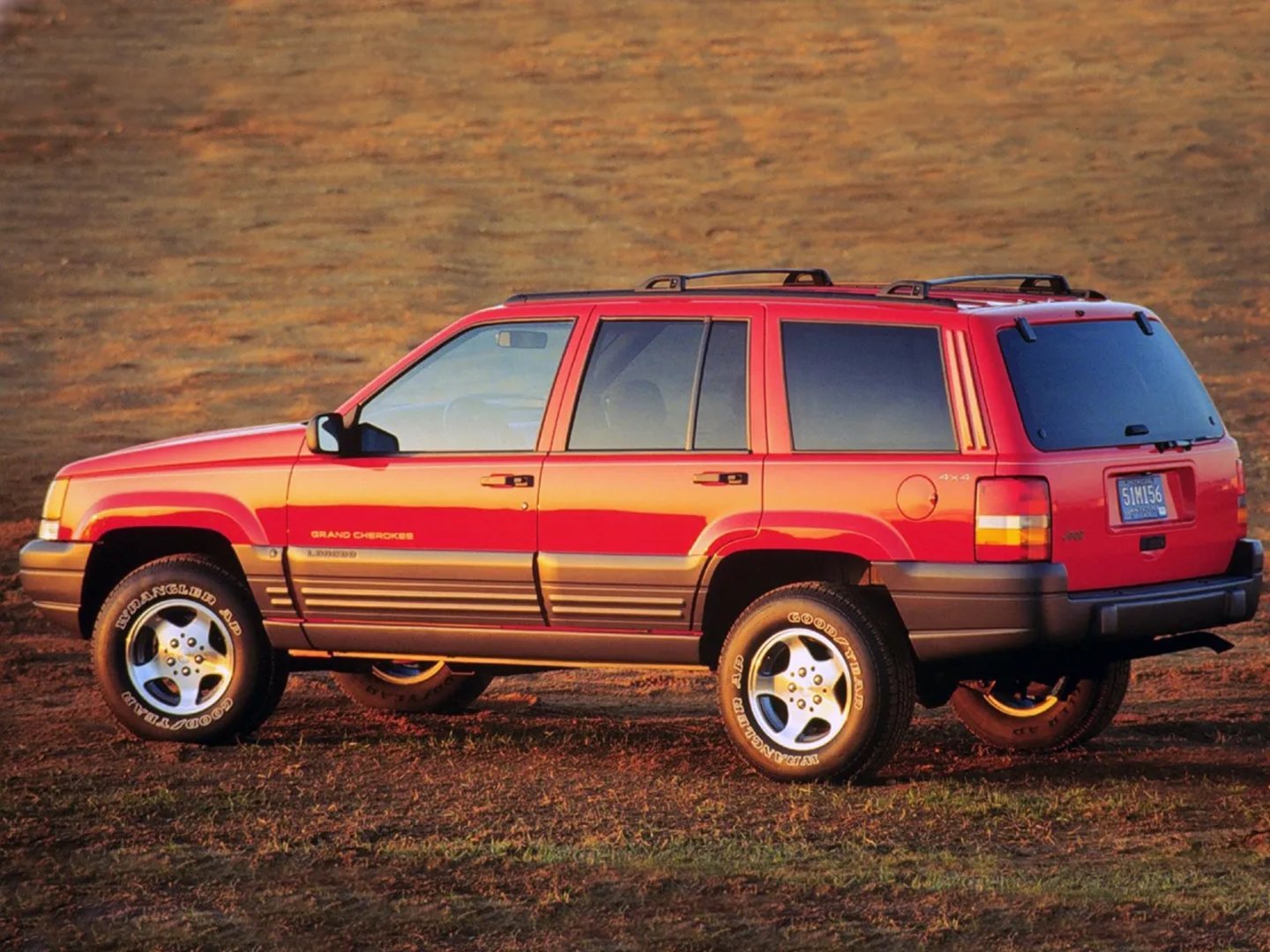 Jeep_Grand_Cherokee_1_generation_restyling__SUV_5-doors__5.jpg