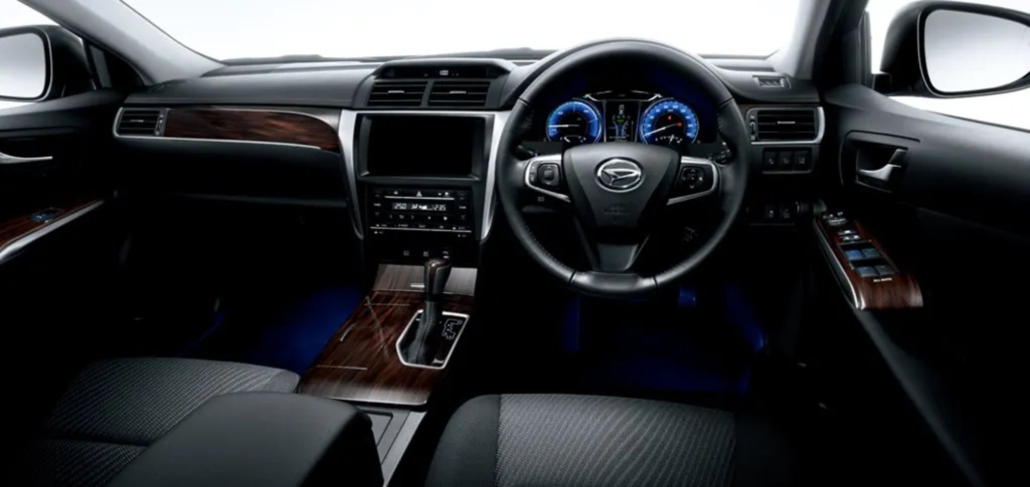 Daihatsu_Altis_4_generation_restyling__Sedan__3.jpg