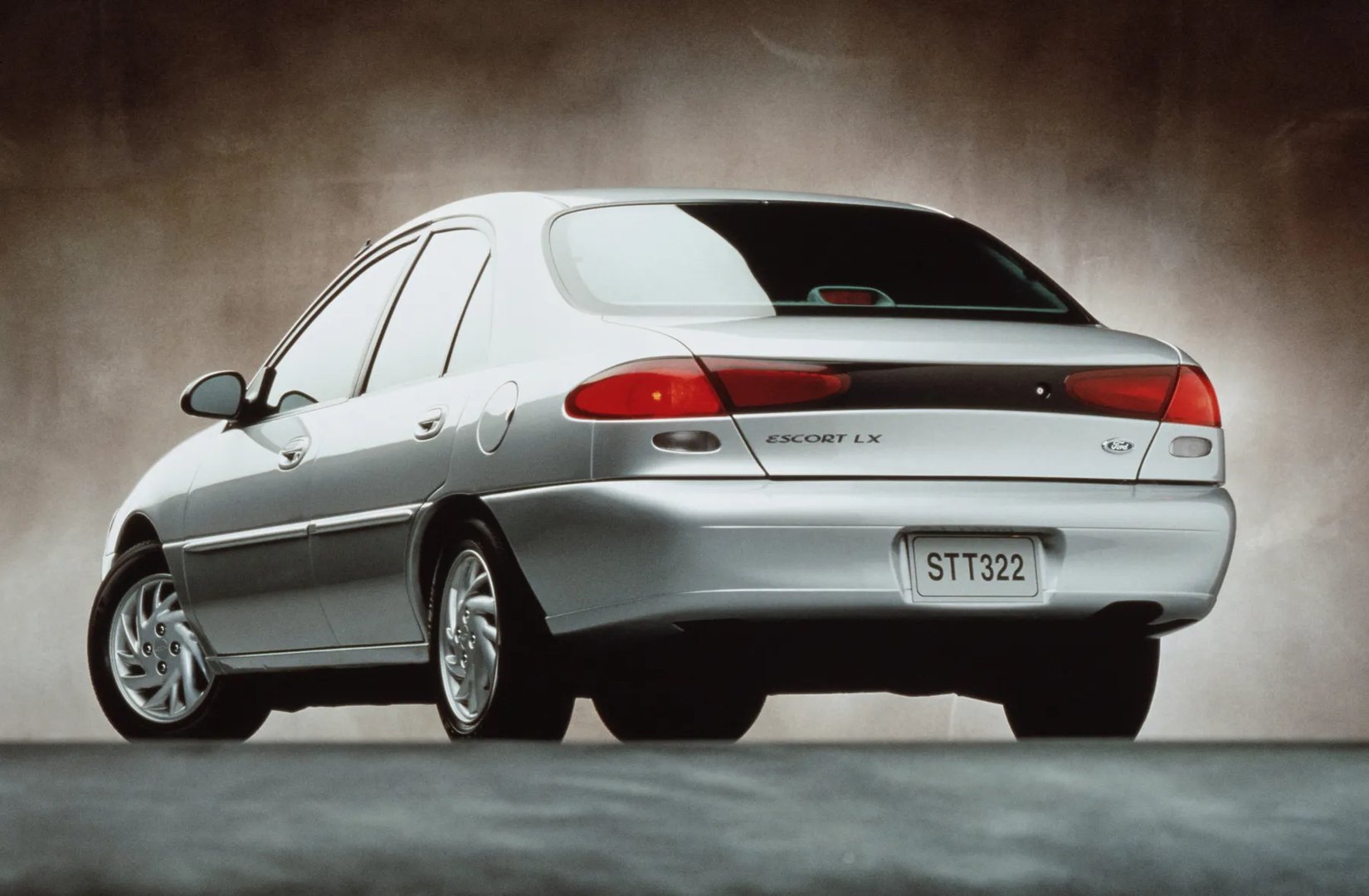 Ford_Escort_(North_America)_3_generation__Sedan__7.jpg