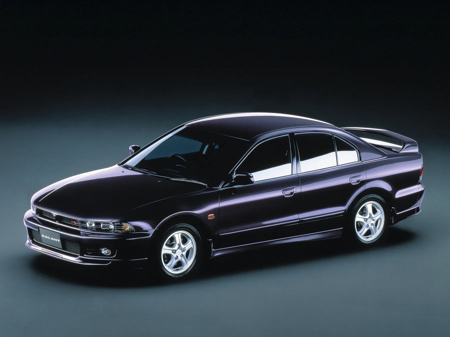 Mitsubishi_Galant_8_generation__Sedan__7.jpg