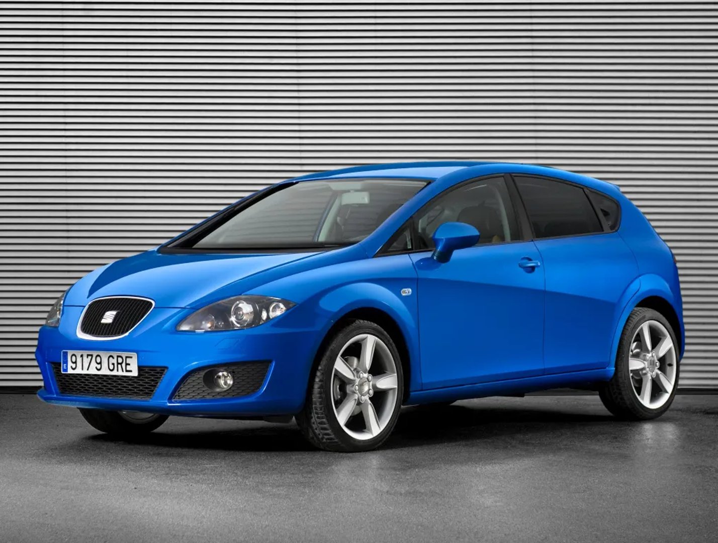 2 generation, restyling 